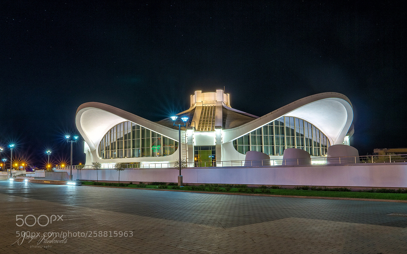 Sony a6000 sample photo. Exhibition pavilion belexpo photography