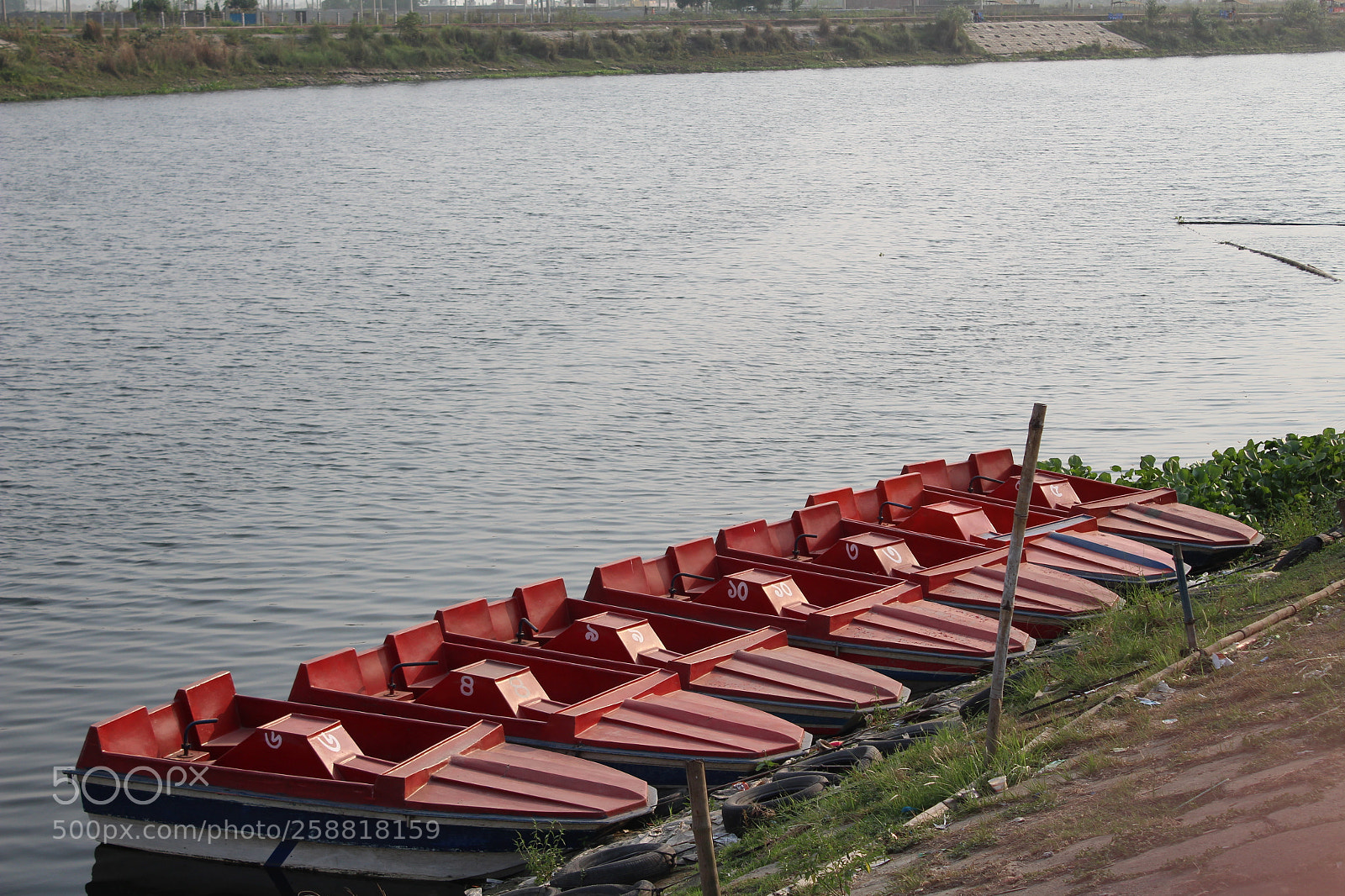 Canon EOS 1300D (EOS Rebel T6 / EOS Kiss X80) sample photo. Boat photography