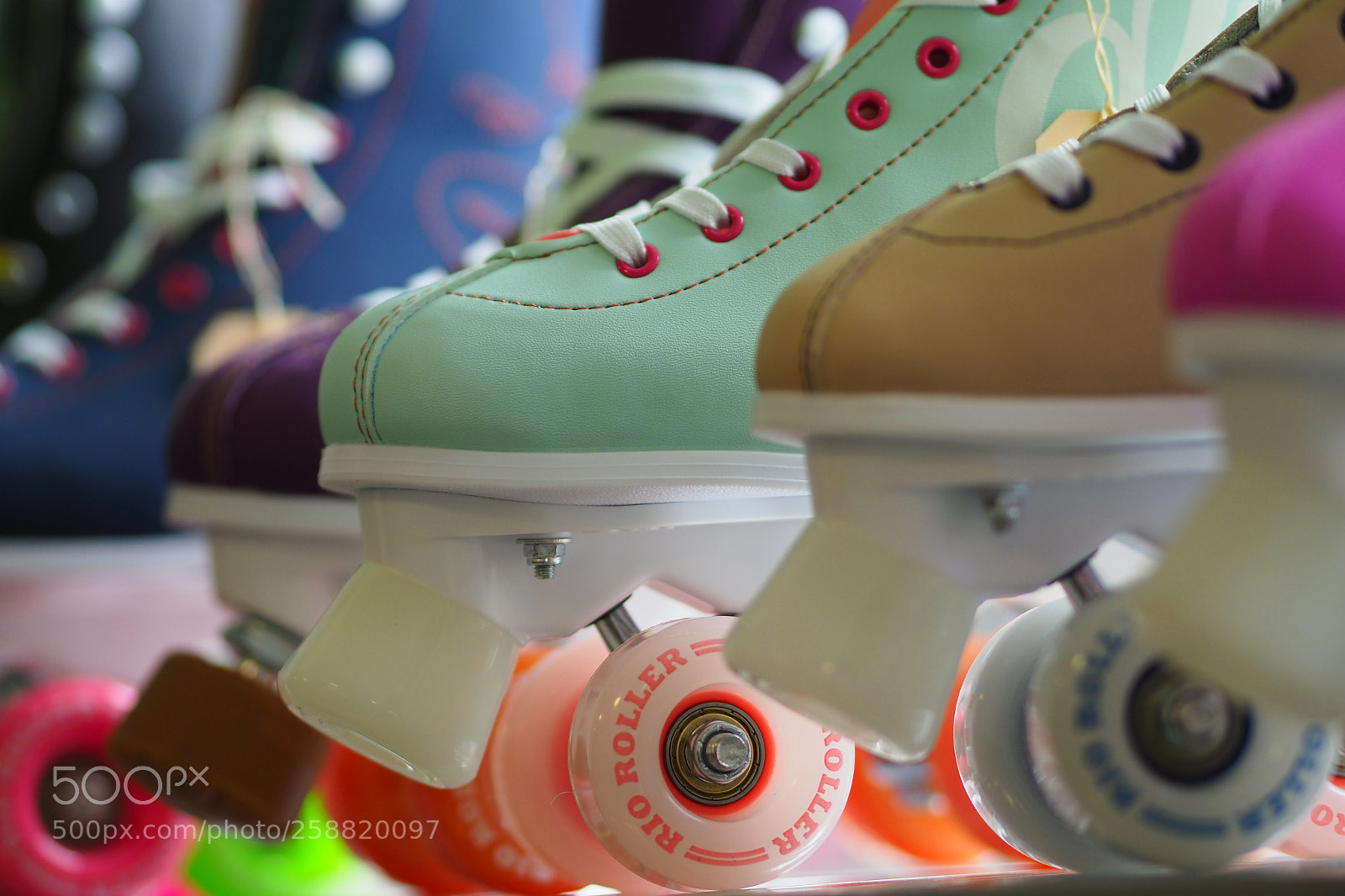Olympus OM-D E-M1 Mark II sample photo. Skates photography