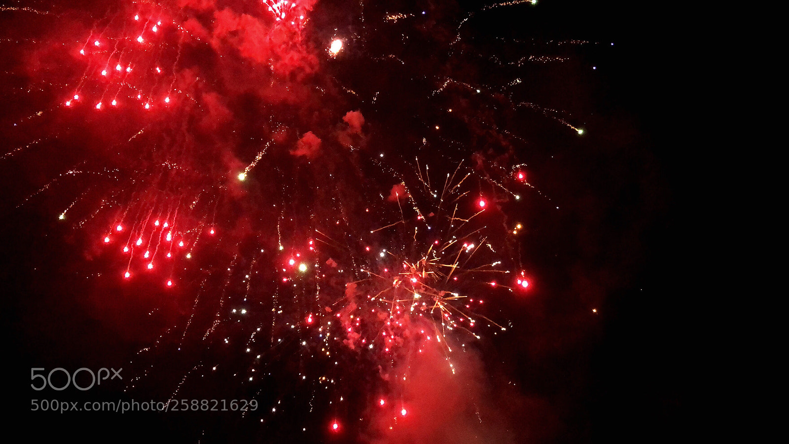 Apple iPhone X sample photo. My red firework photography