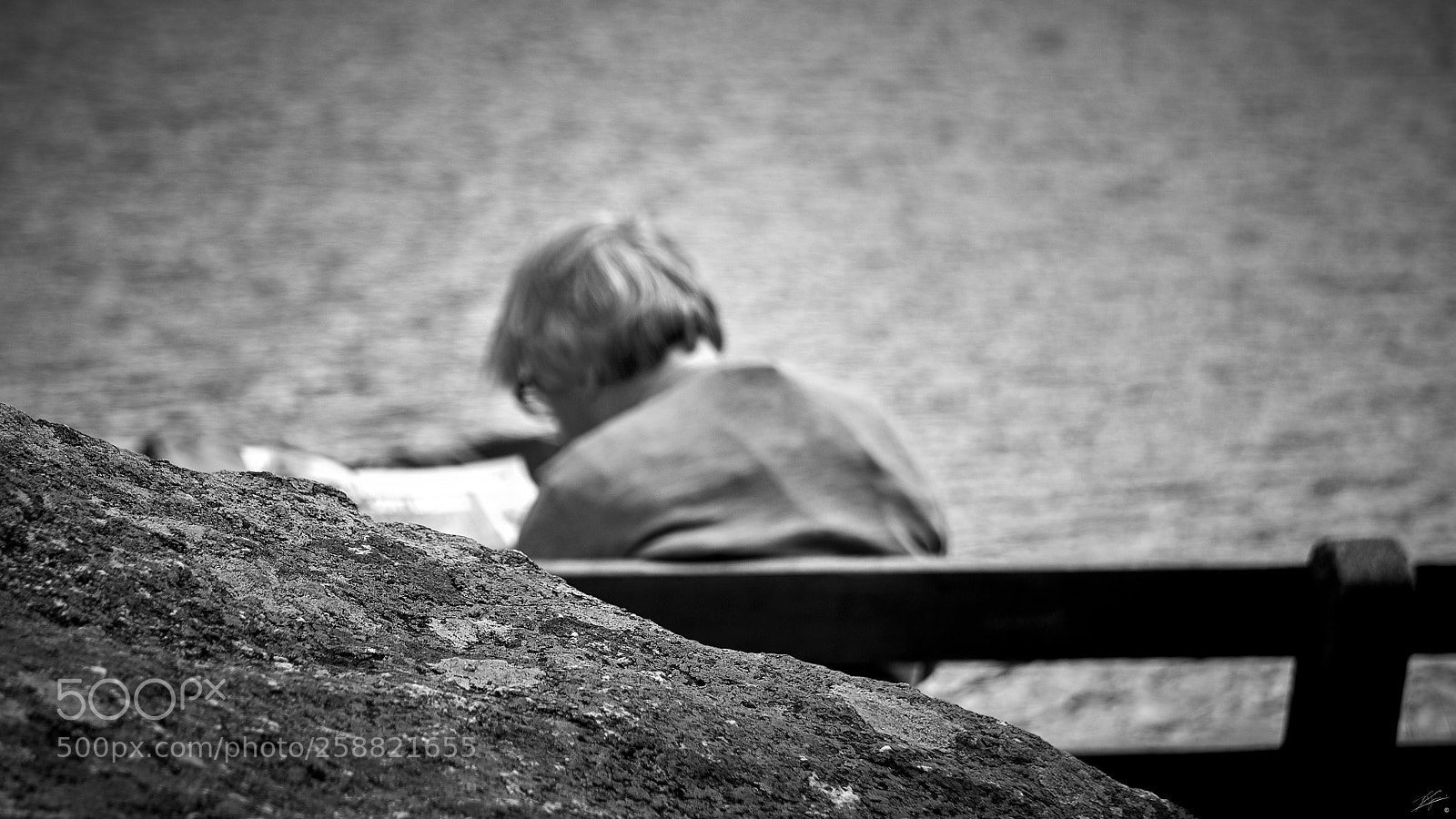 Sony a6000 sample photo. Reading the lake photography