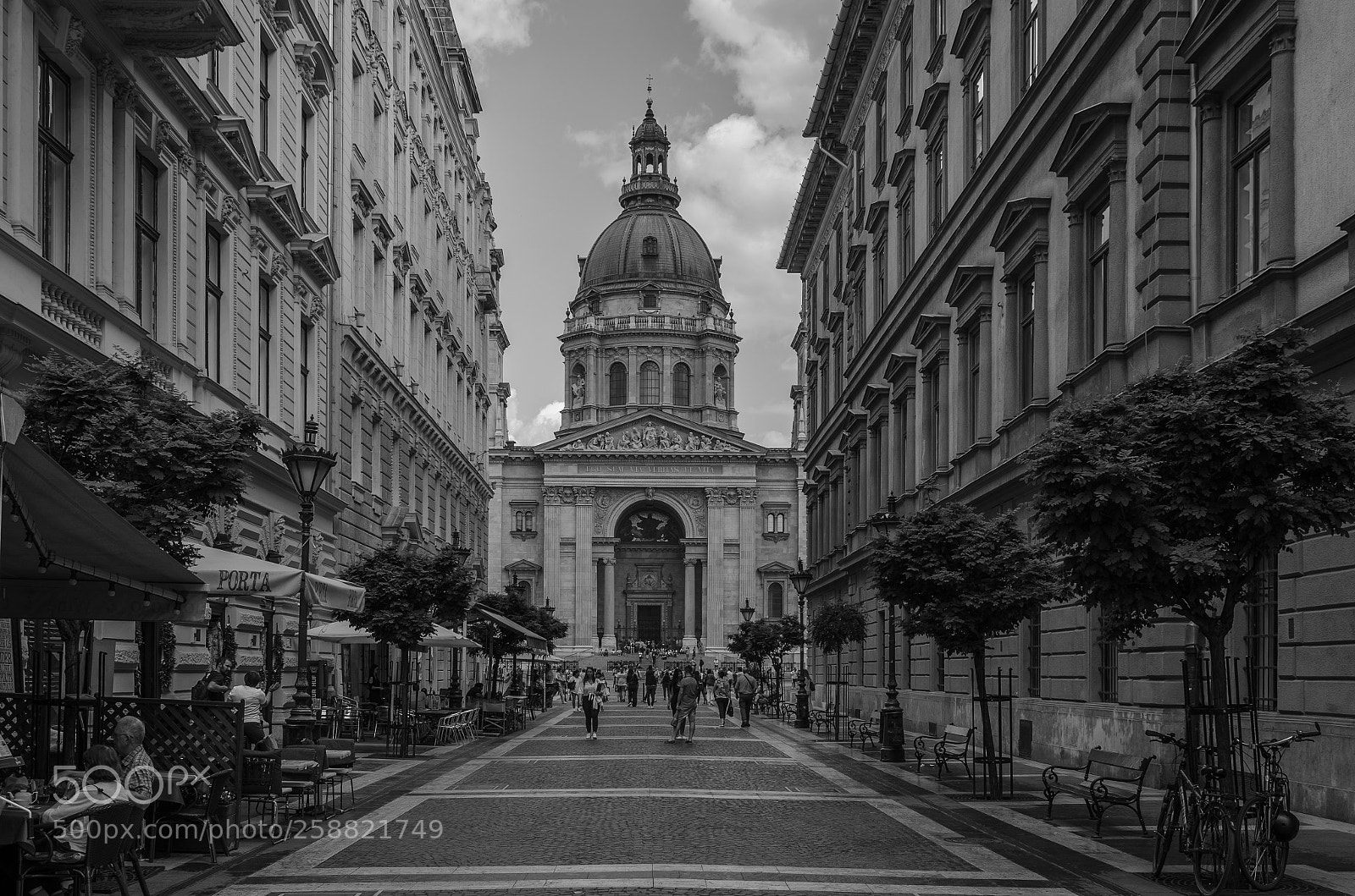 Nikon D7000 sample photo. St stephans basilika photography