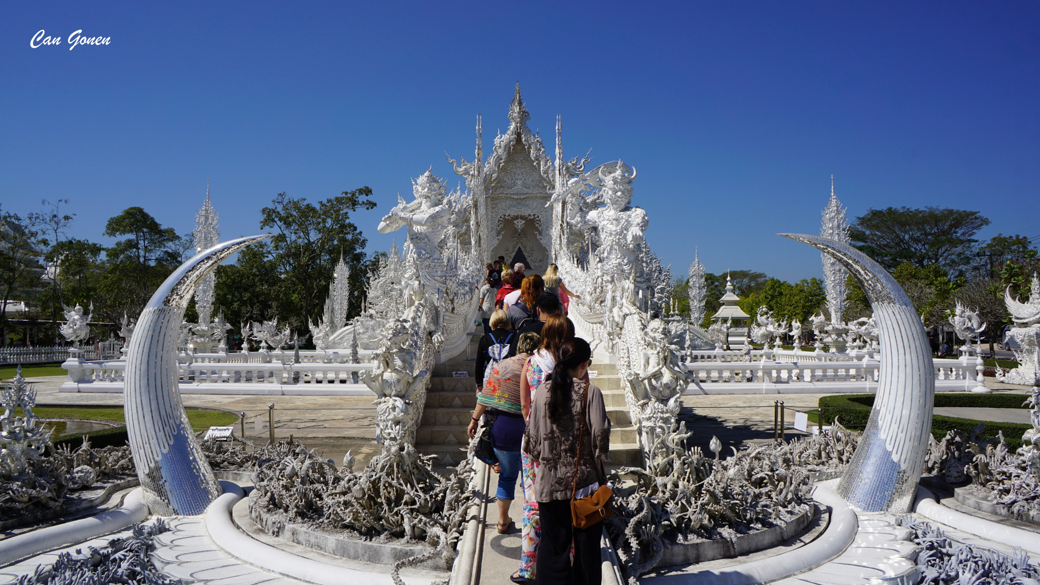 Sony a6000 + Sony E 20mm F2.8 sample photo. White temple, chiang rai, thailand photography