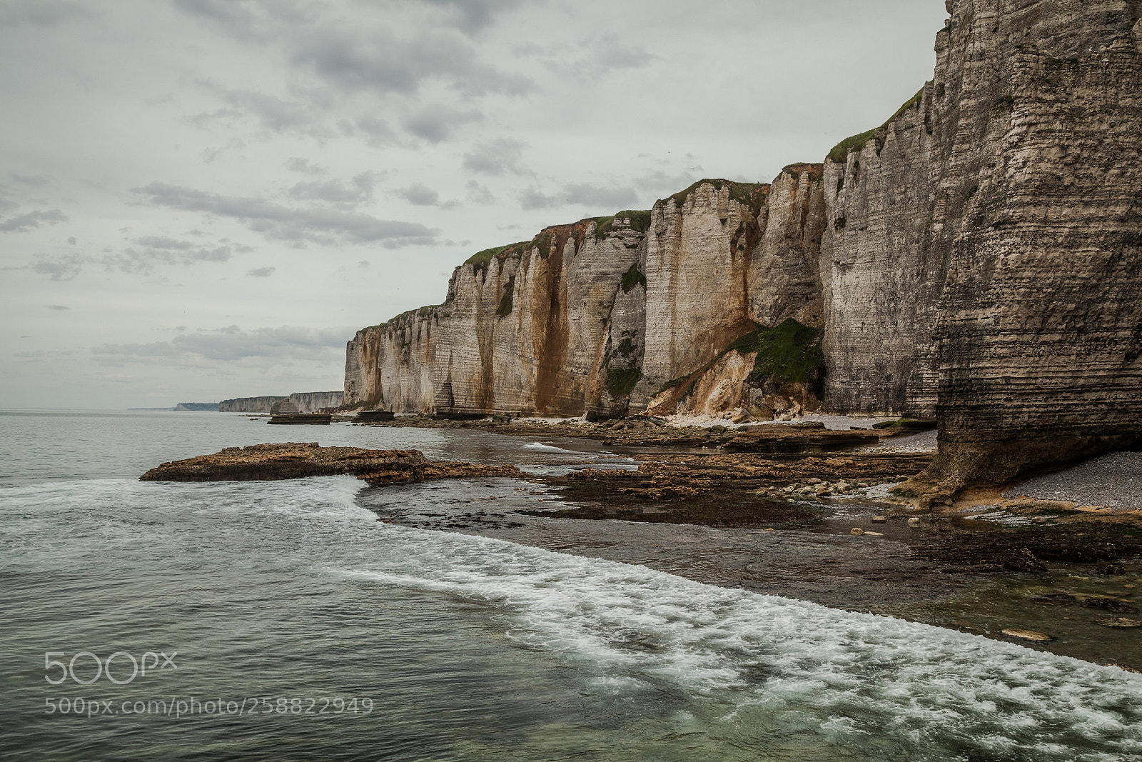 Canon EOS 5D Mark II sample photo. Falaises d'etretat photography