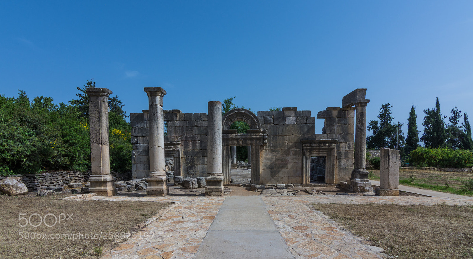 Nikon D7200 sample photo. Bir'im, old synagogue photography