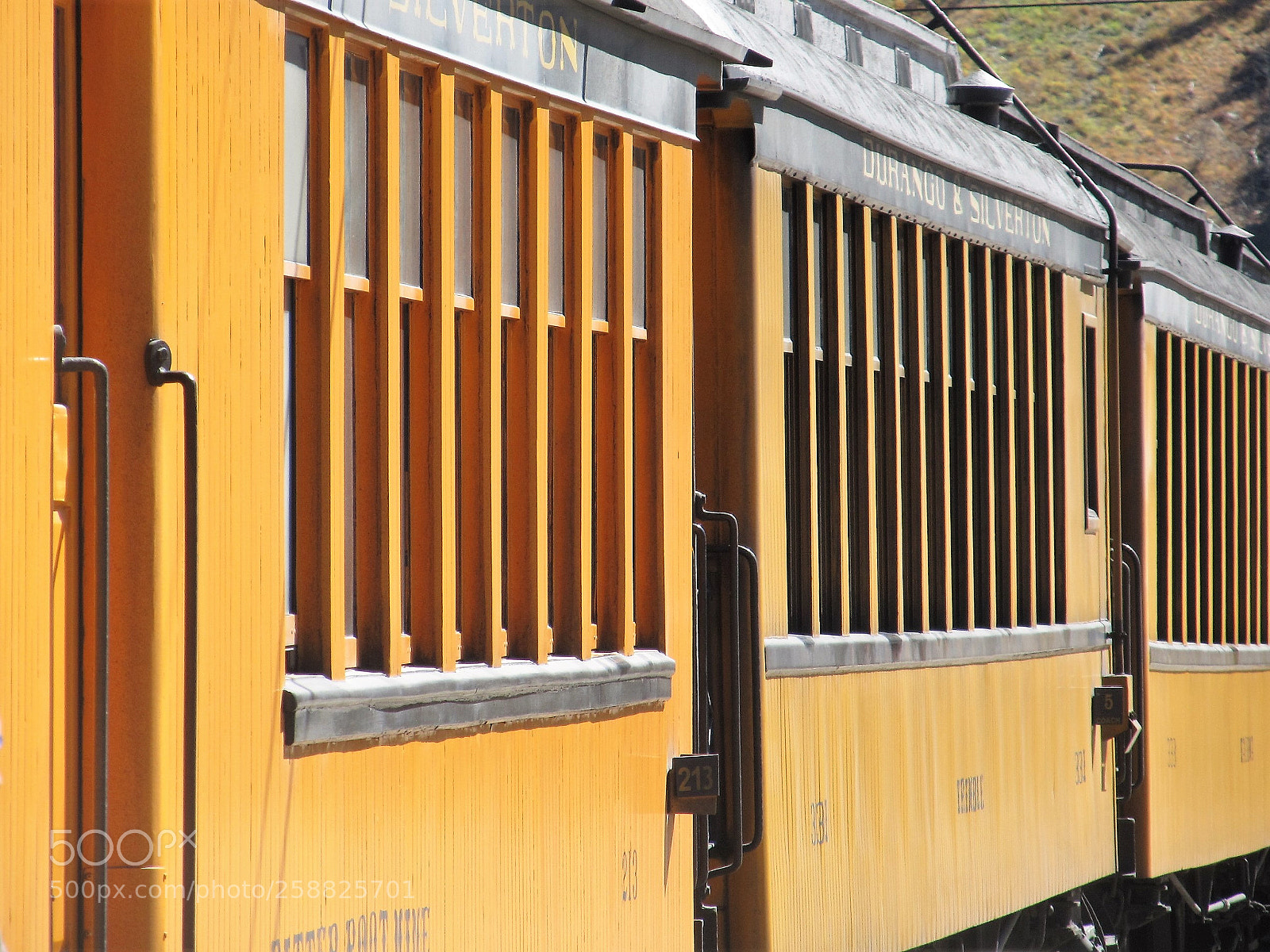 Canon PowerShot SX130 IS sample photo. Yellow train photography