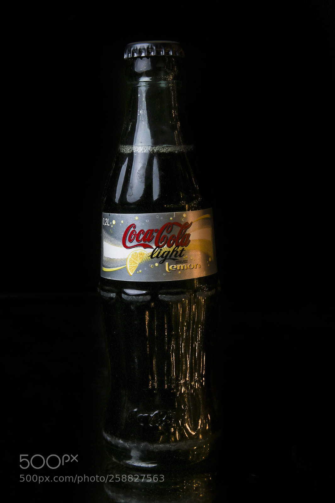 Canon EOS 70D sample photo. Daily coca-cola picture light photography
