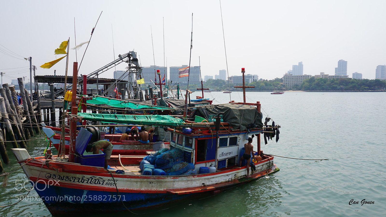 Sony a6000 sample photo. Fishermen in pattaya, thailand. photography