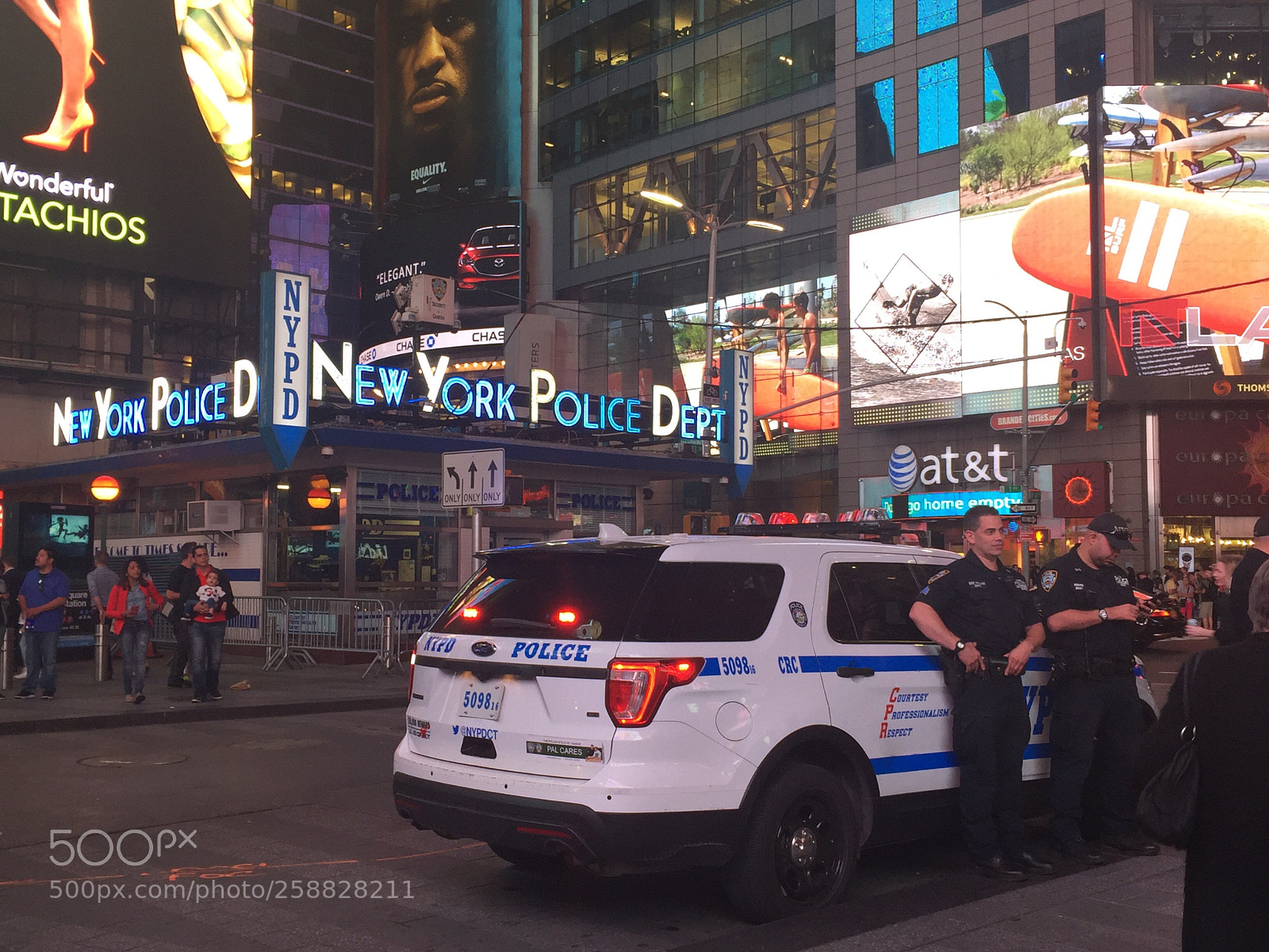 Apple iPhone 6 sample photo. Nypd photography