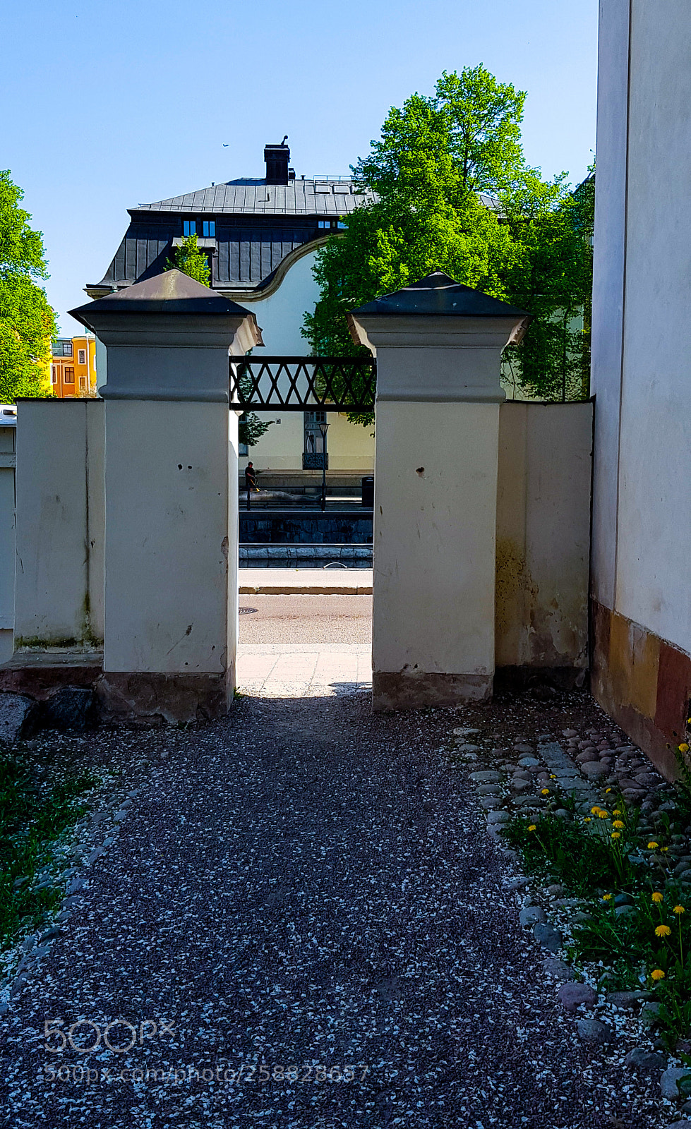 Samsung Galaxy S8 sample photo. The gate to the photography