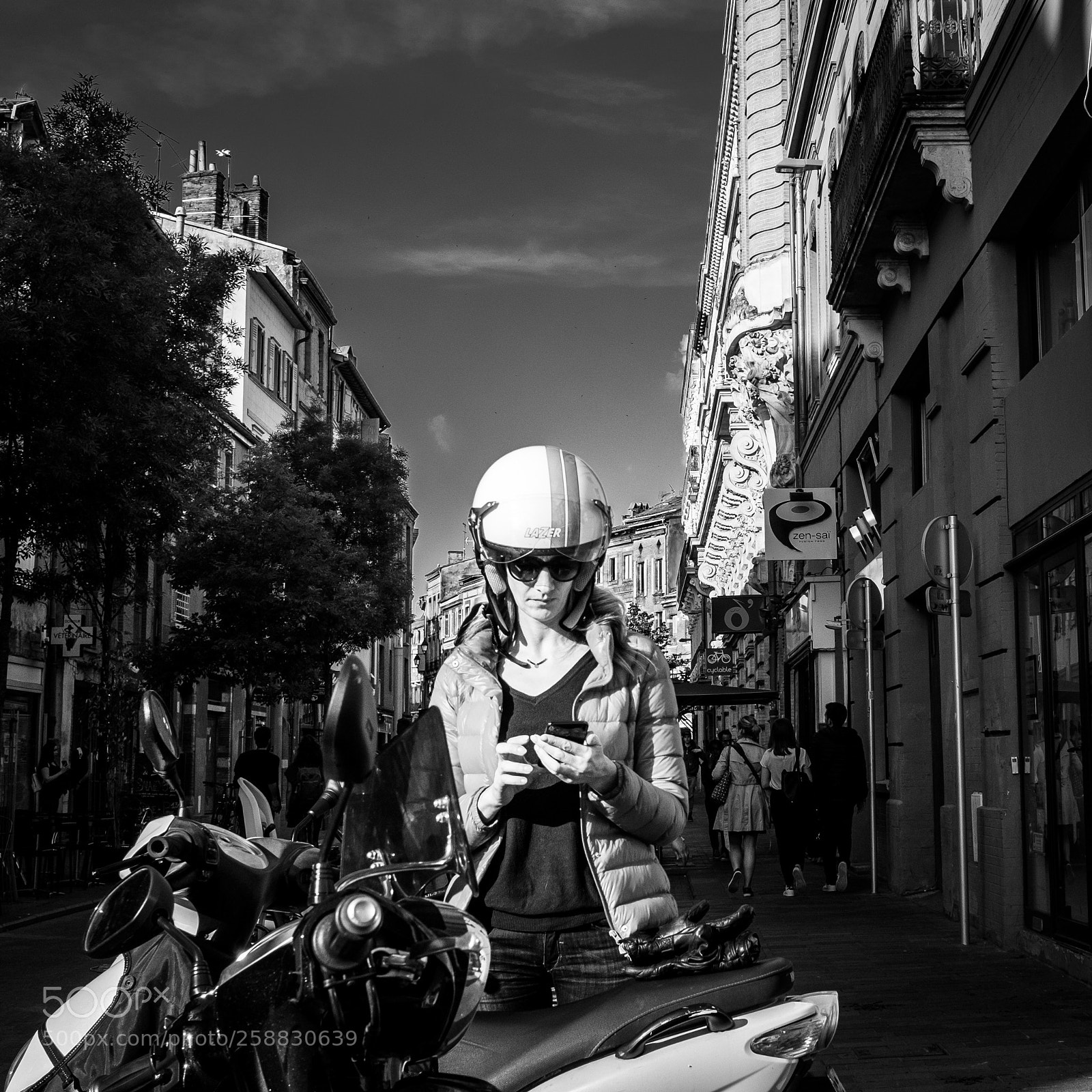 Fujifilm X100F sample photo. Lazer photography