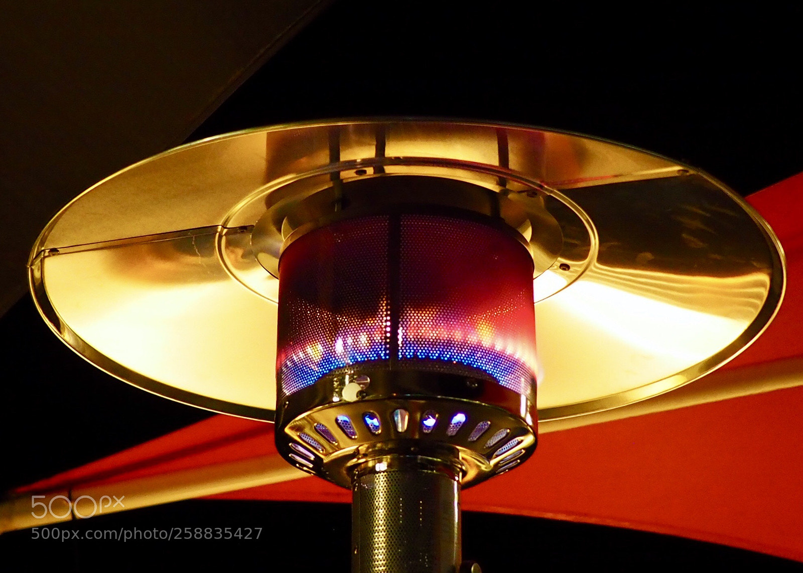 Olympus OM-D E-M10 sample photo. My outdoor restaurant heater photography
