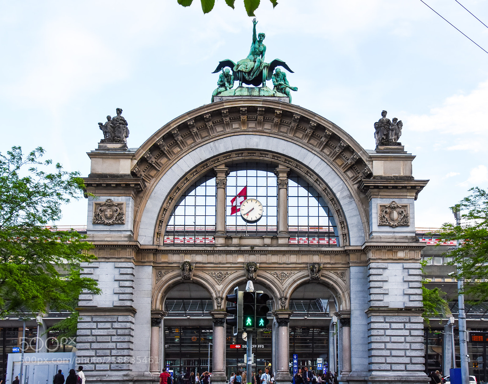 Nikon D7200 sample photo. Lucerne entrance to central photography