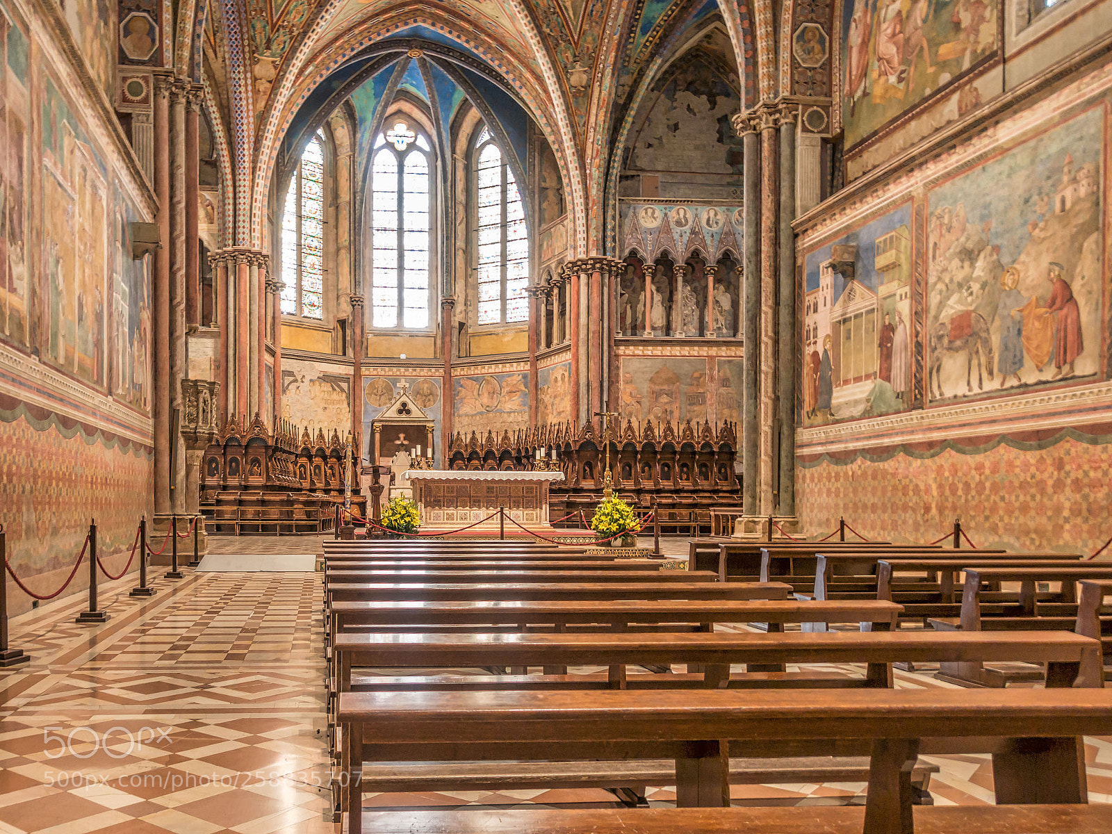 Sony DSC-RX100M5 sample photo. Inside st francis basilica photography