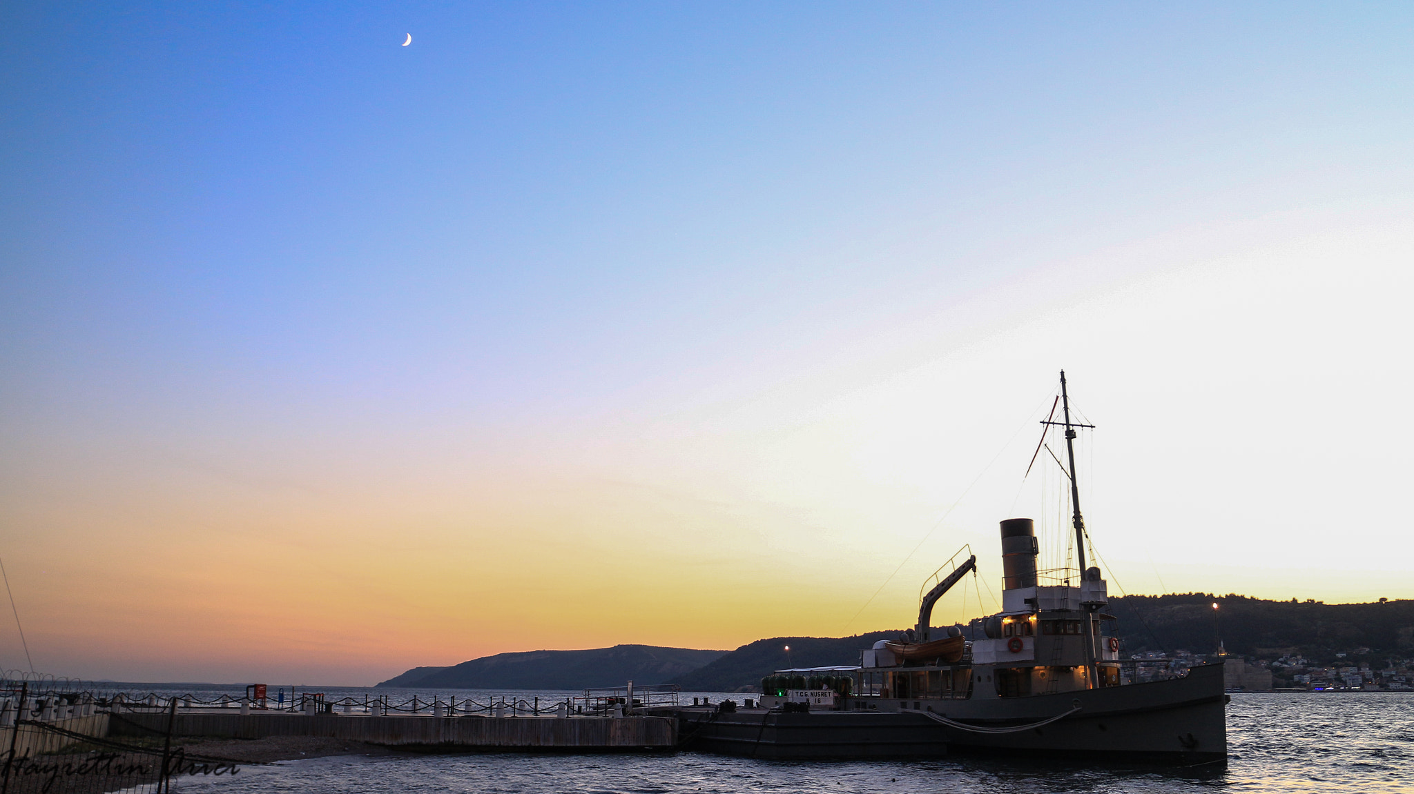 Canon EOS M sample photo. Nusret mayın gemisi ve hilal / Çanakkale  - nusret mine ship and moon photography