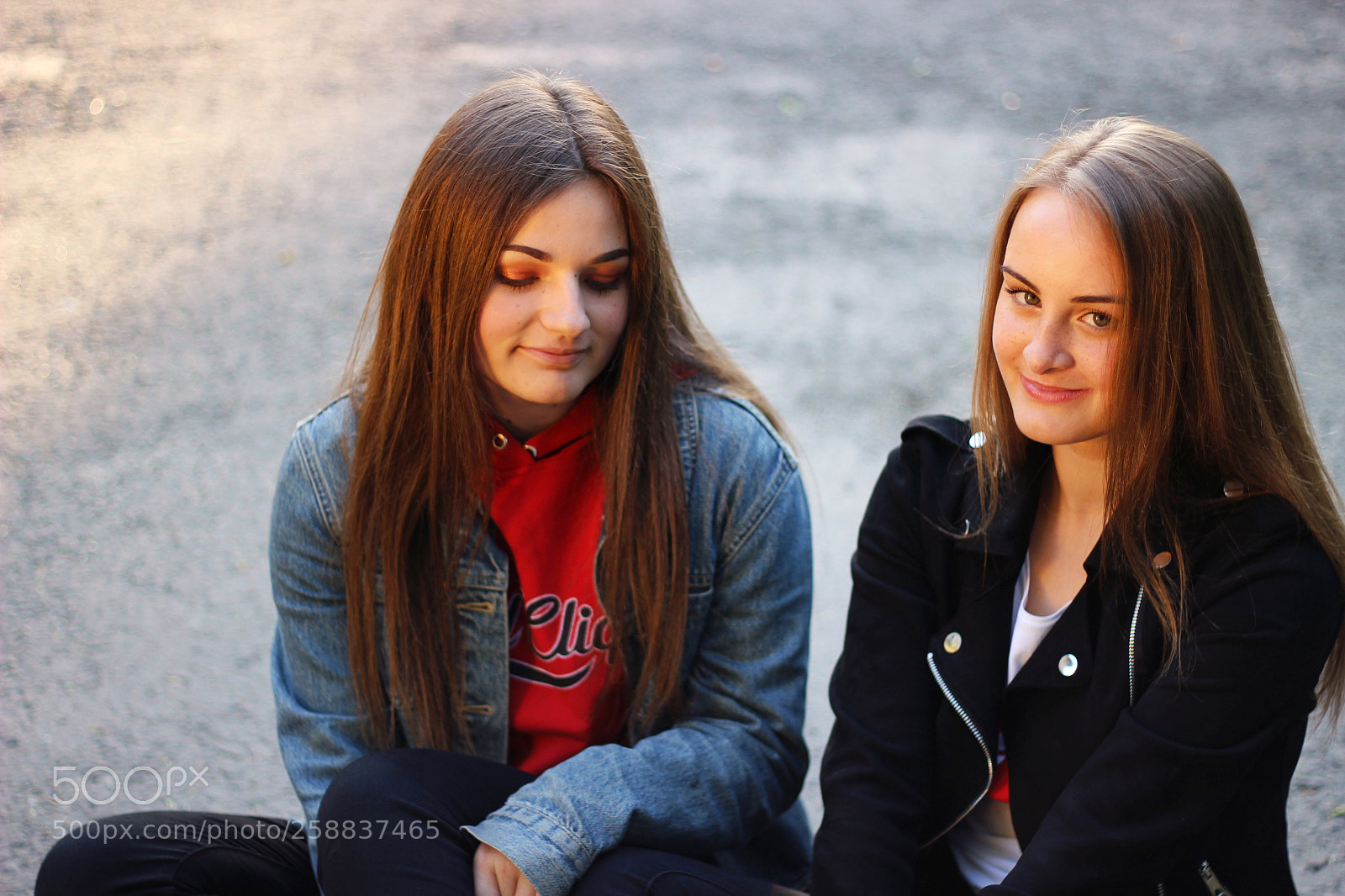 Canon EOS 600D (Rebel EOS T3i / EOS Kiss X5) + Canon EF 50mm F1.8 II sample photo. Girls photography