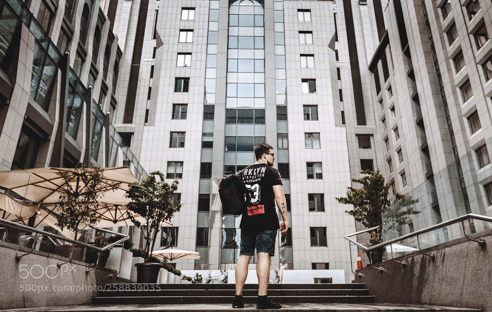 Canon EOS 6D sample photo. Street photography