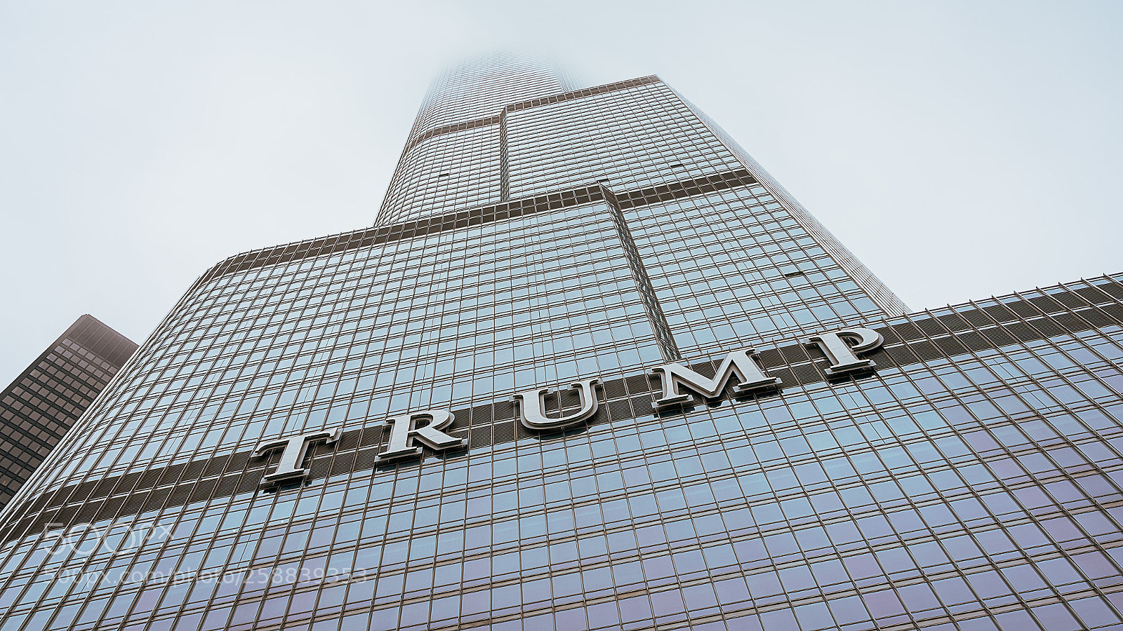 Sony a7R III sample photo. Trump tower chicago photography