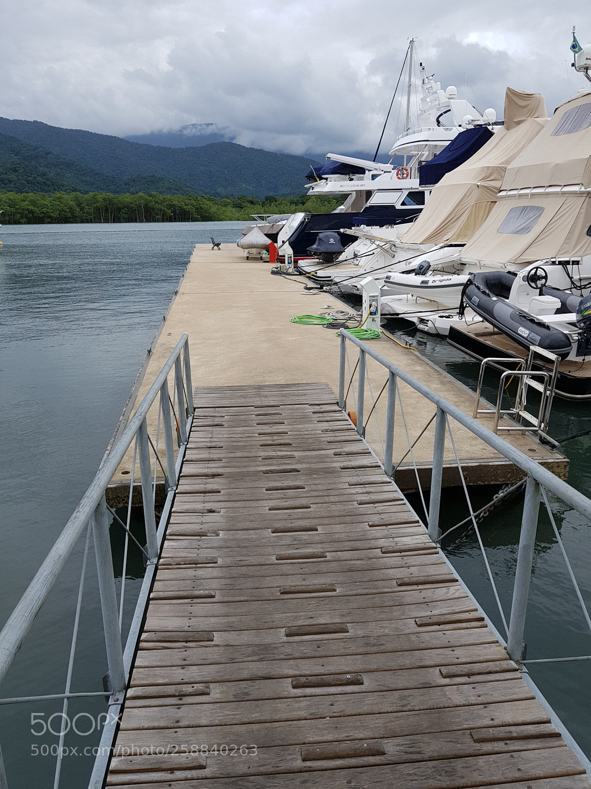 Samsung Galaxy S8+ sample photo. Boats photography