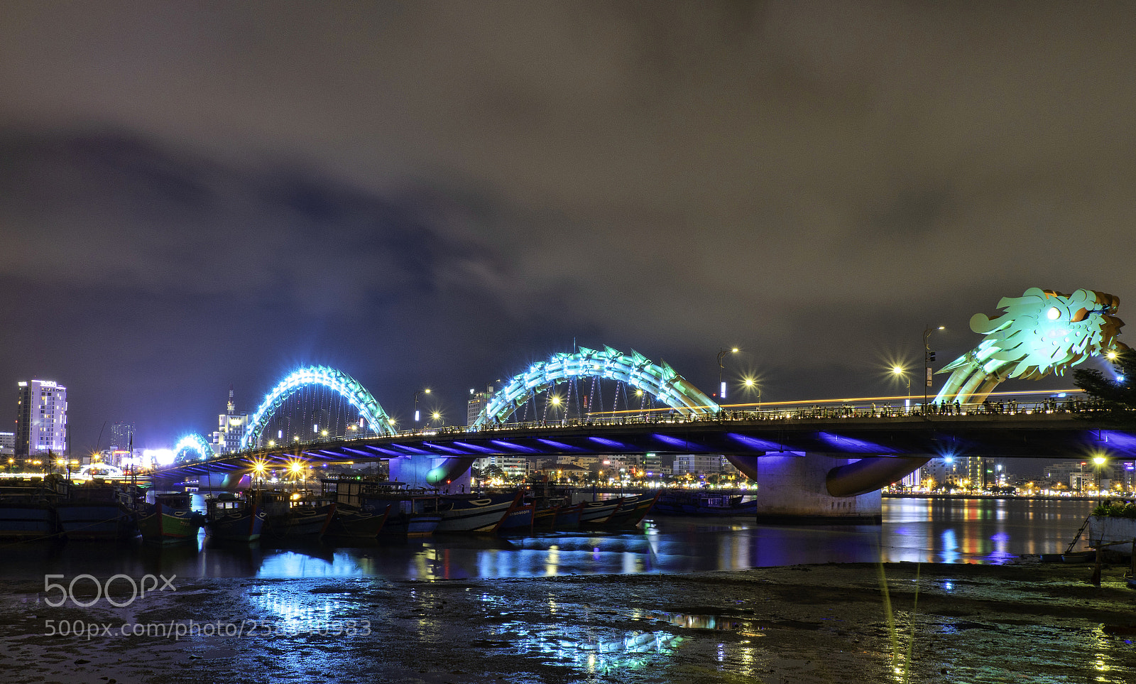 Olympus OM-D E-M1 Mark II sample photo. Dragon bridge photography