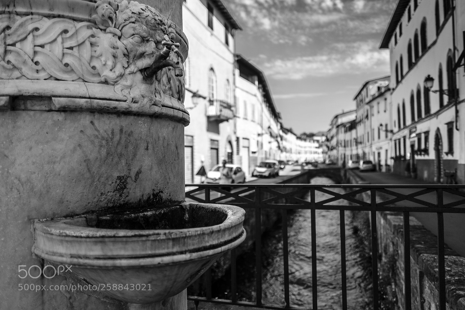 Fujifilm X-T2 sample photo. Drinking fountain photography