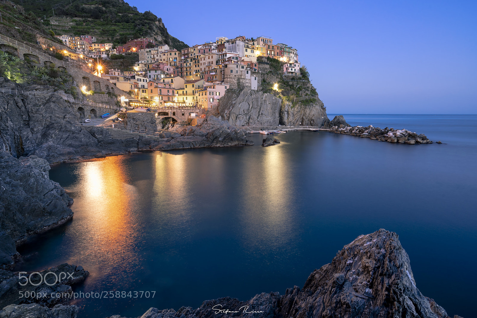 Sony a7R III sample photo. Blue hour in manarola photography