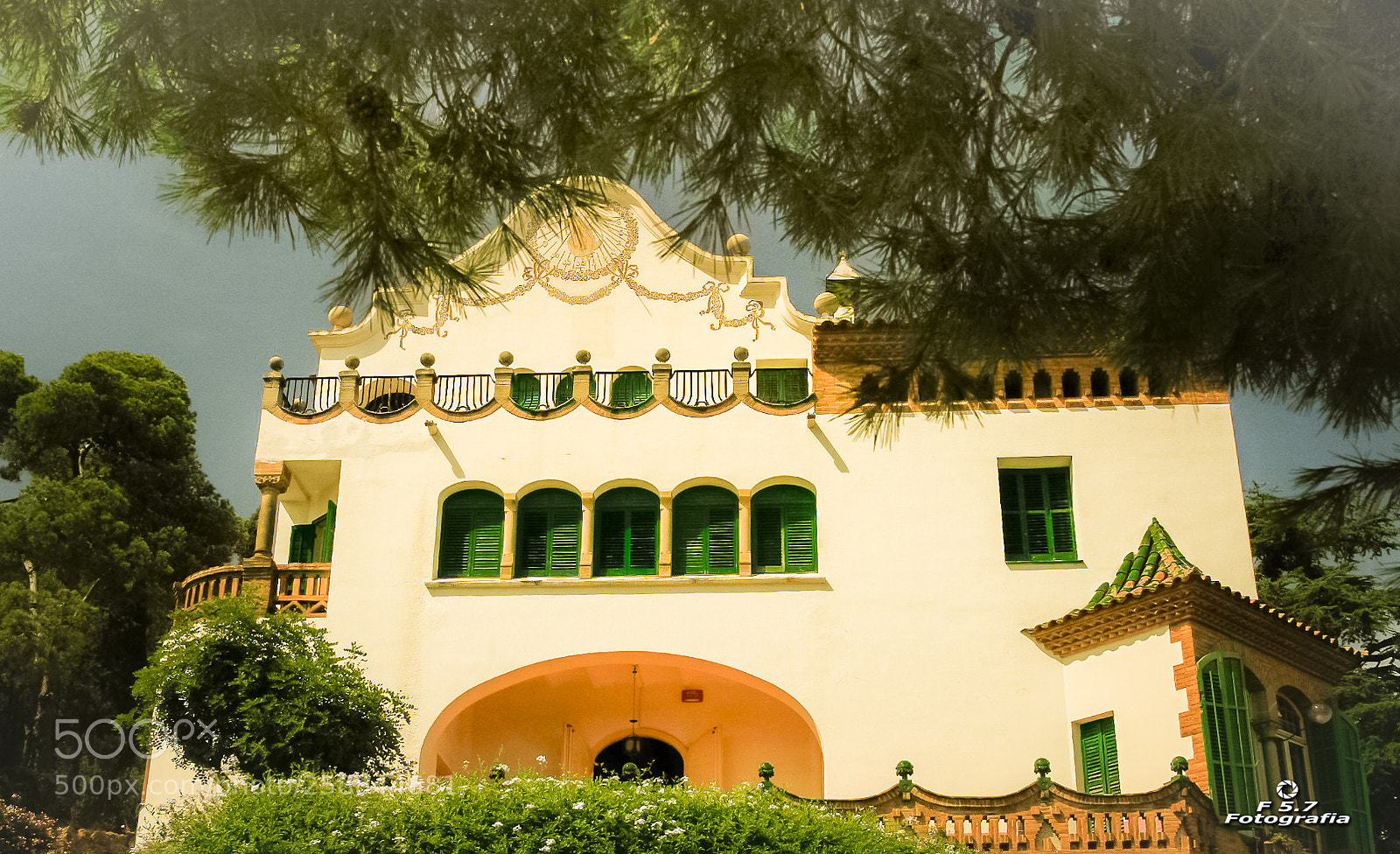 Canon EOS 7D sample photo. Casa - parque guell photography