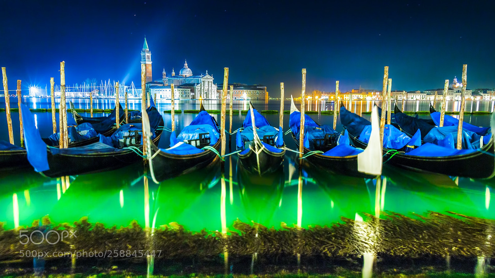 Canon EOS 70D sample photo. Venice by night photography