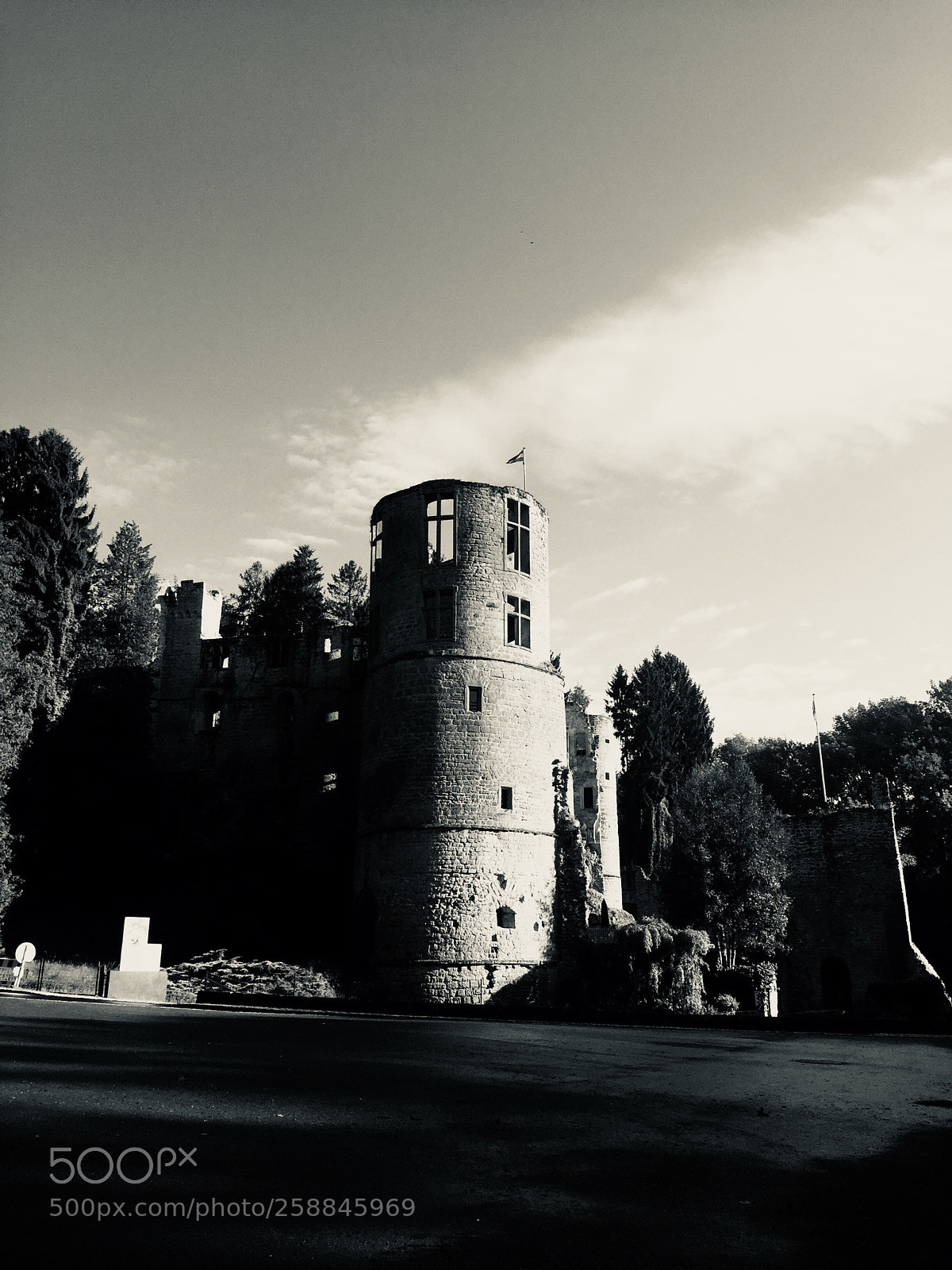 Apple iPhone 6 sample photo. Château de beaufort photography