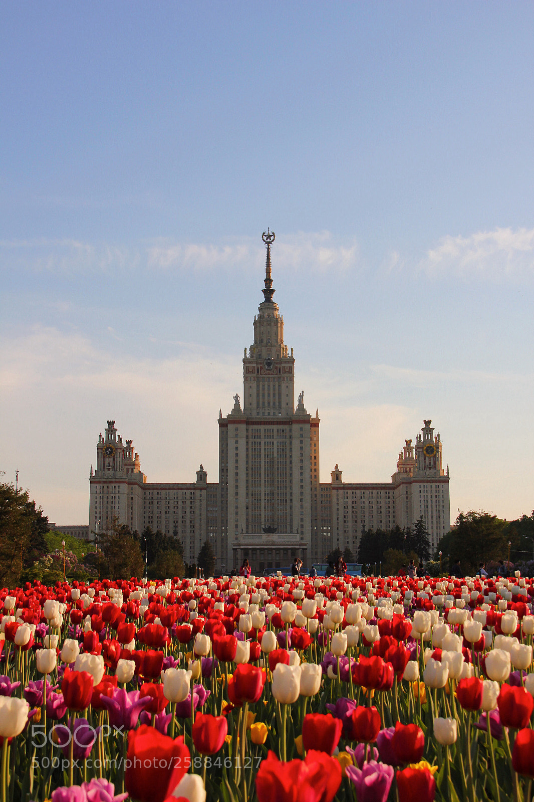 Canon EOS 550D (EOS Rebel T2i / EOS Kiss X4) sample photo. Lomonosov moscow state university  photography