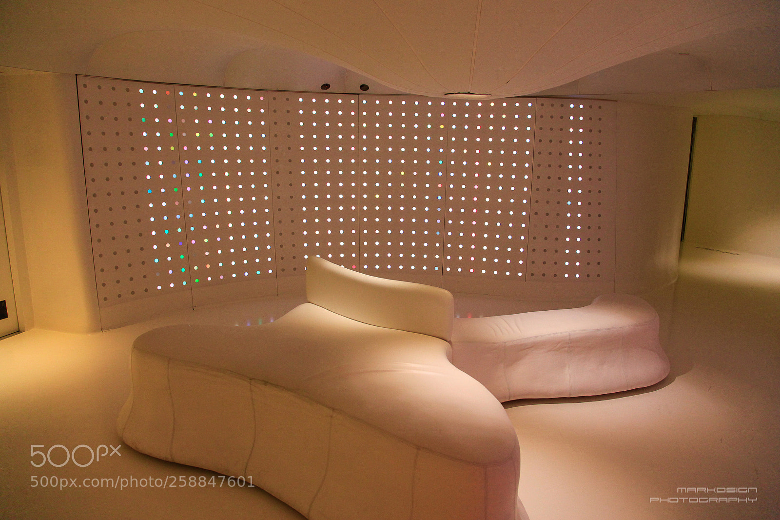Canon EOS 5D Mark II sample photo. Design hotel hall photography