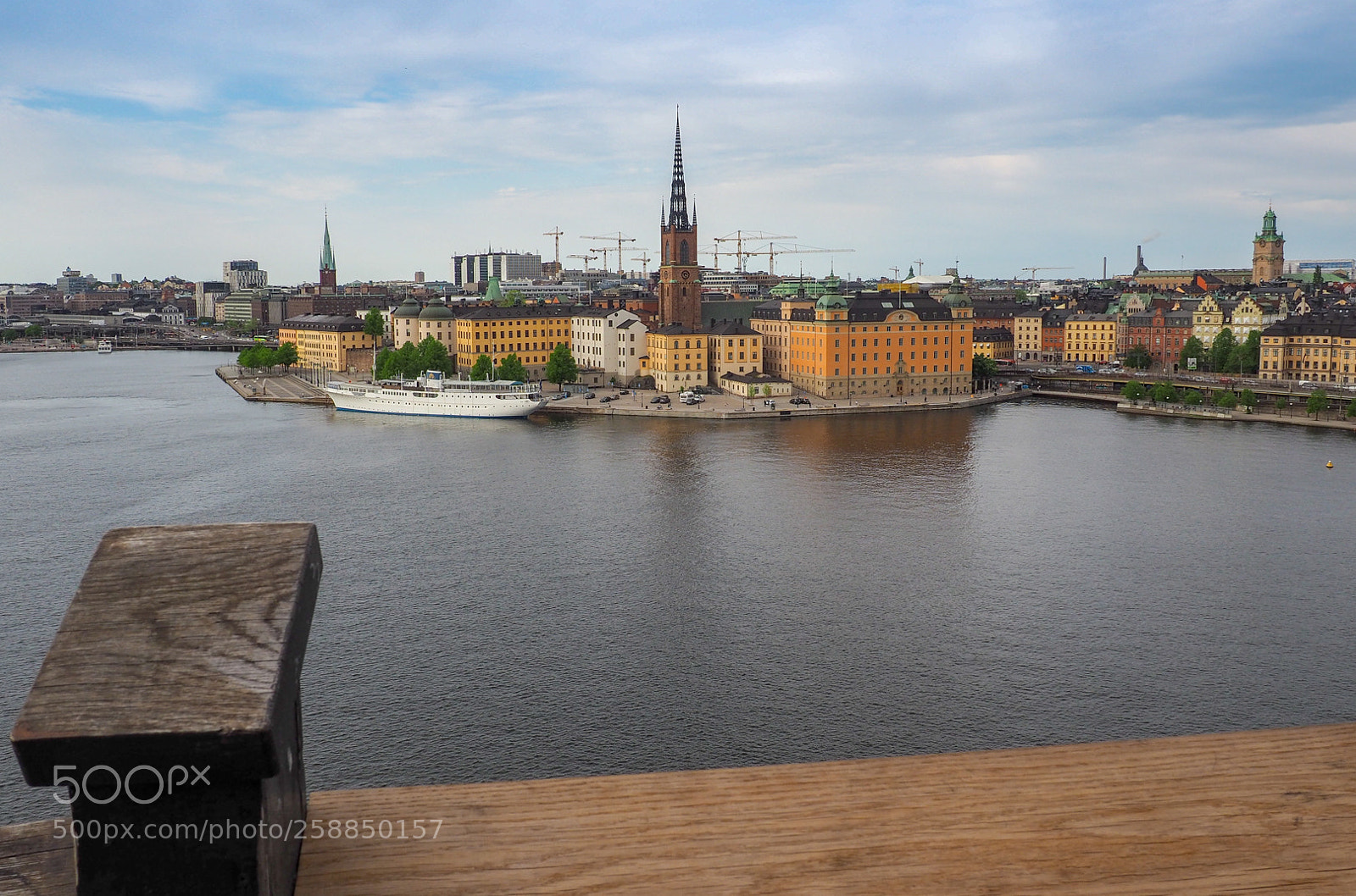 Olympus OM-D E-M10 II sample photo. Stockholm, cityscape photography