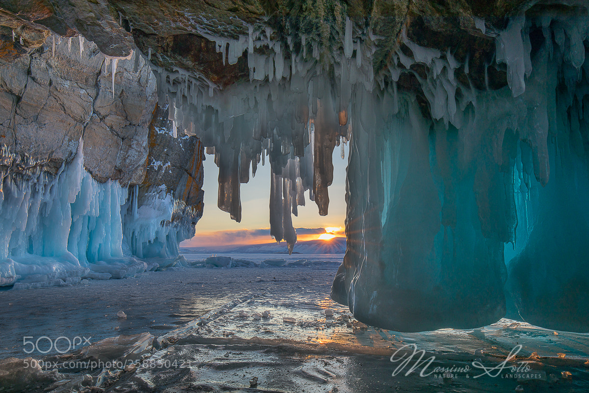 Canon EOS 5D Mark IV sample photo. Sunset in the ice photography