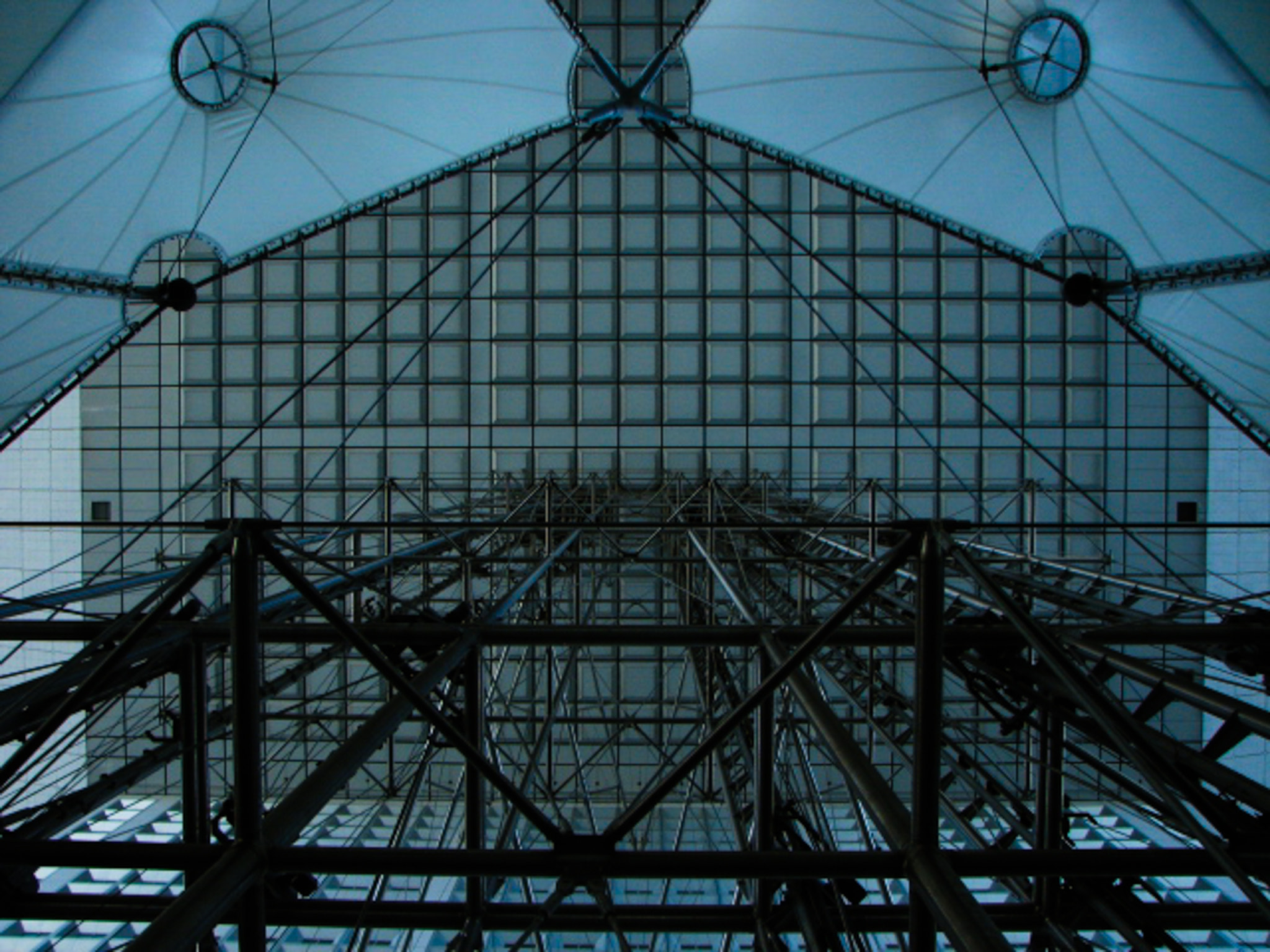 Canon POWERSHOT S3 IS sample photo. Art between some metal photography