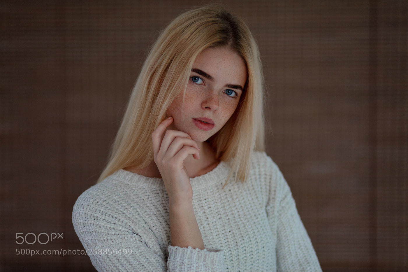 Canon EOS 5D Mark II sample photo. Vlada photography