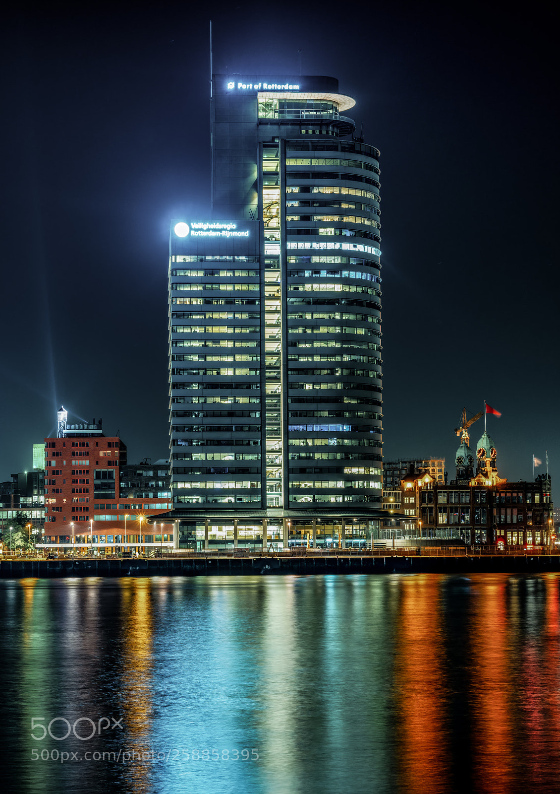 Sony a7R II sample photo. World port center photography