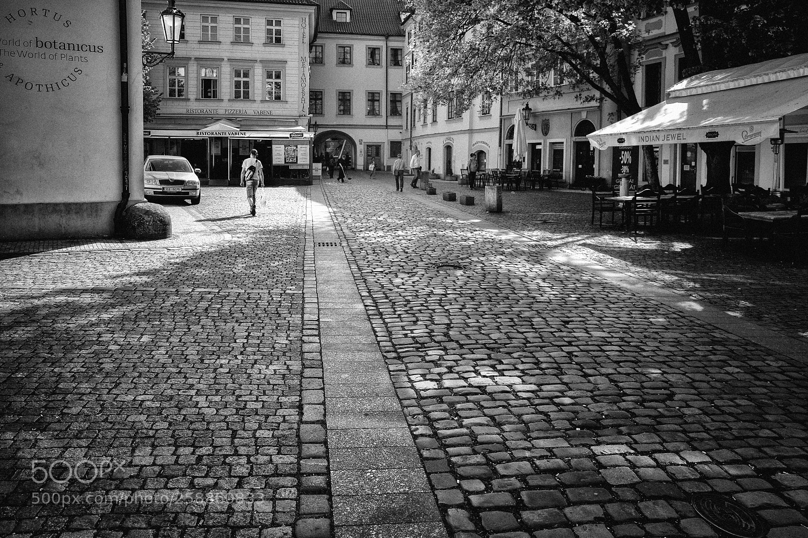 Leica Q (Typ 116) sample photo. Escondites de pragha photography