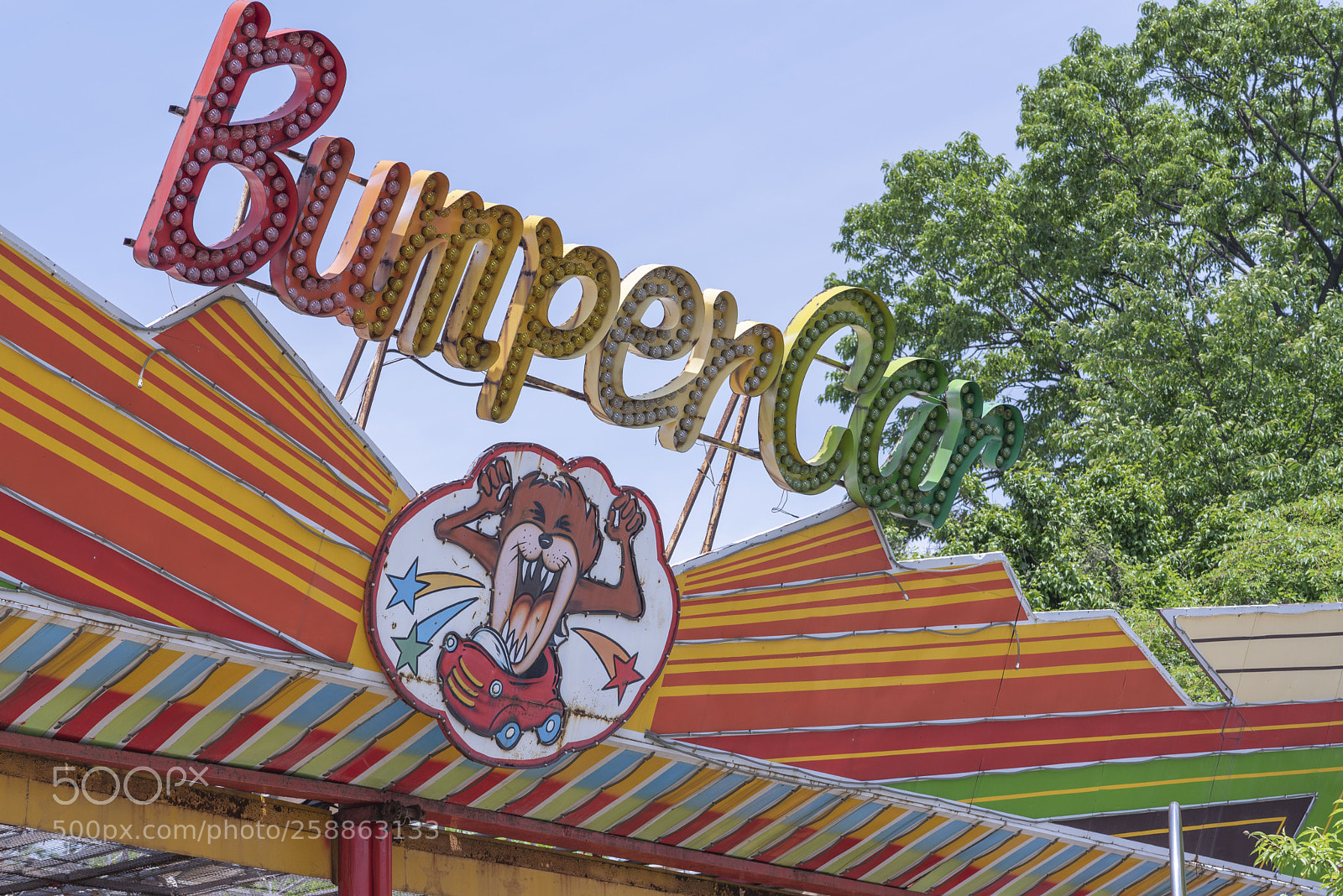 Nikon D750 sample photo. Old amusement park photography
