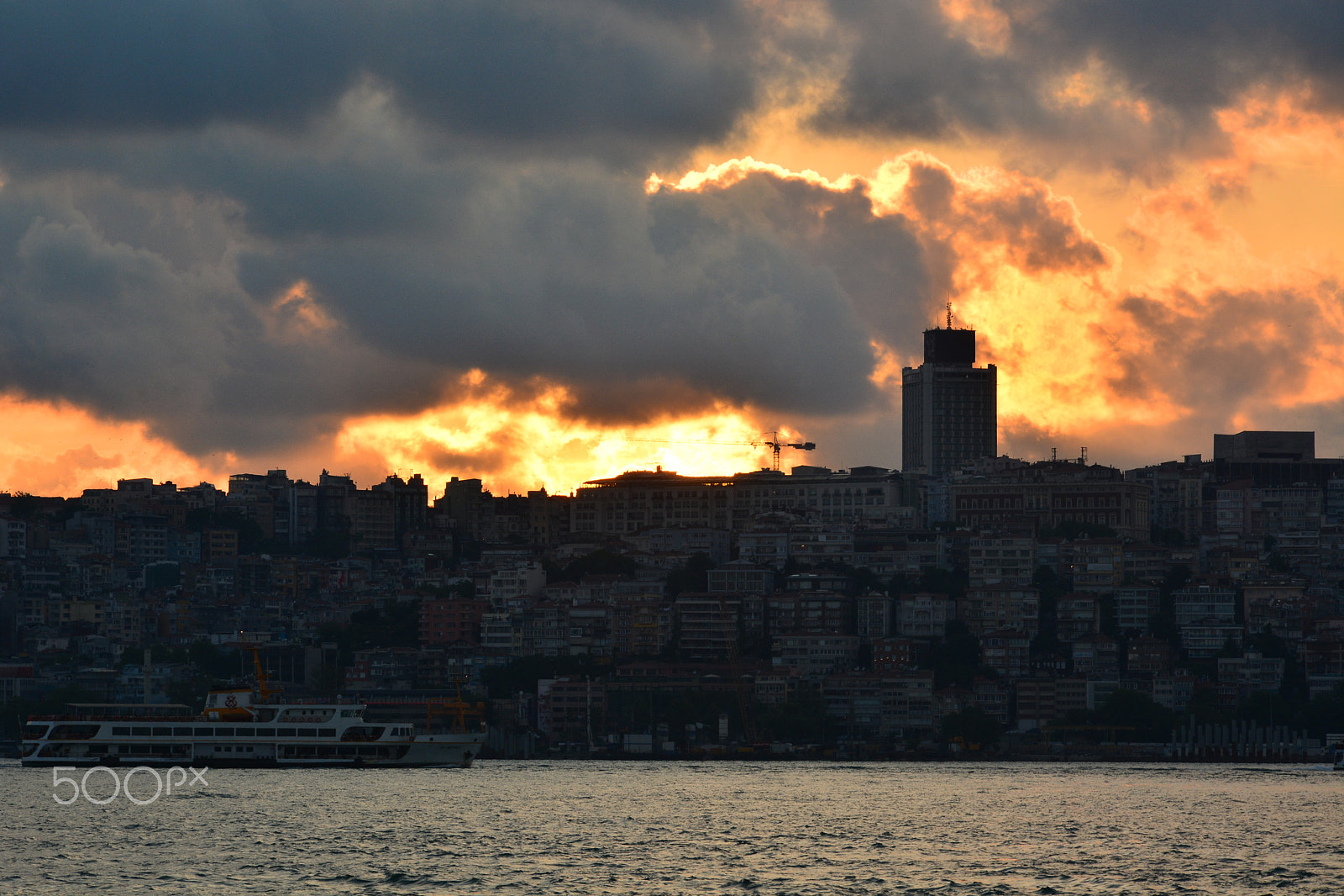Nikon D5200 sample photo. Istanbul is "burning" ... photography