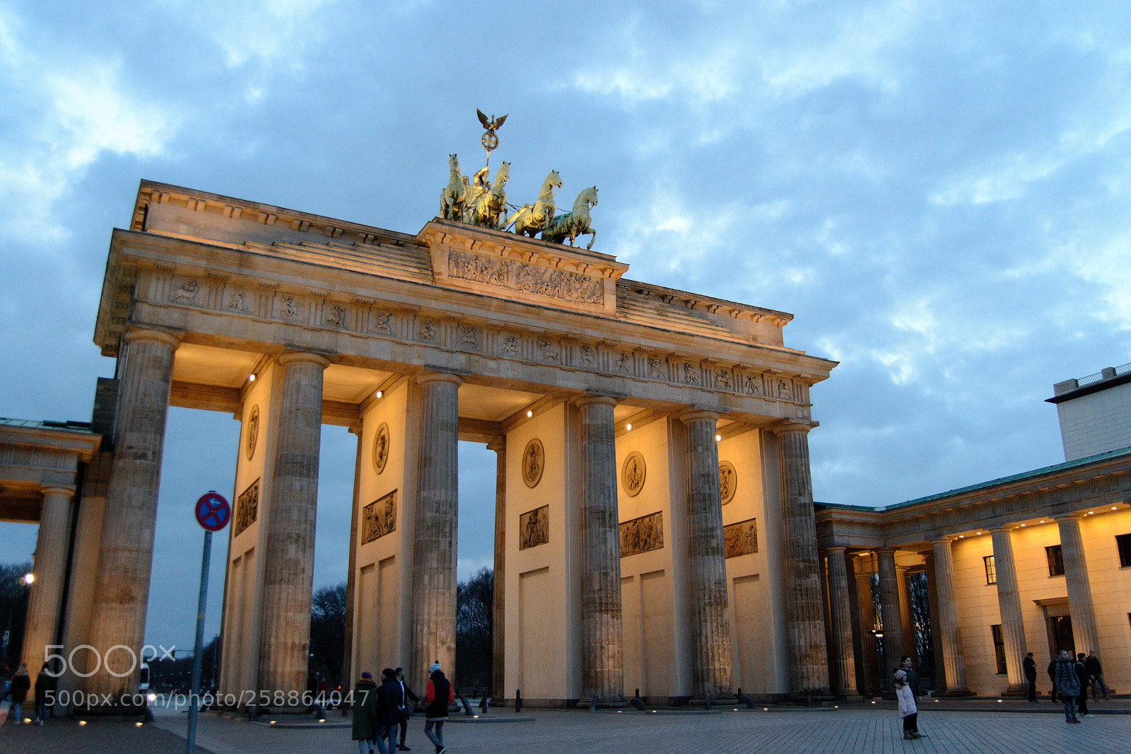 Nikon D3100 sample photo. Puerta de branderburg photography