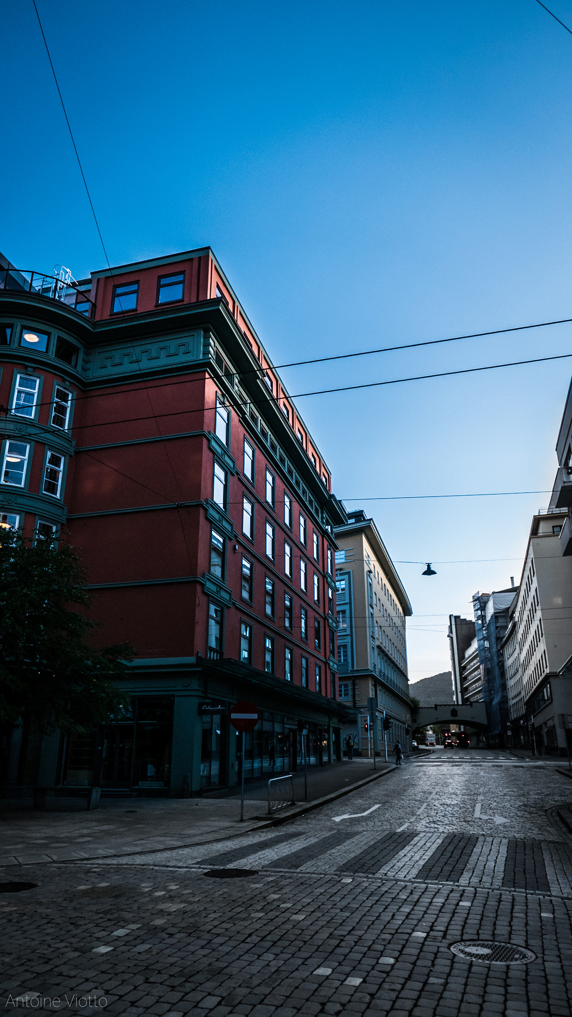 Leica D-Lux (Typ 109) sample photo. Bergen street photography
