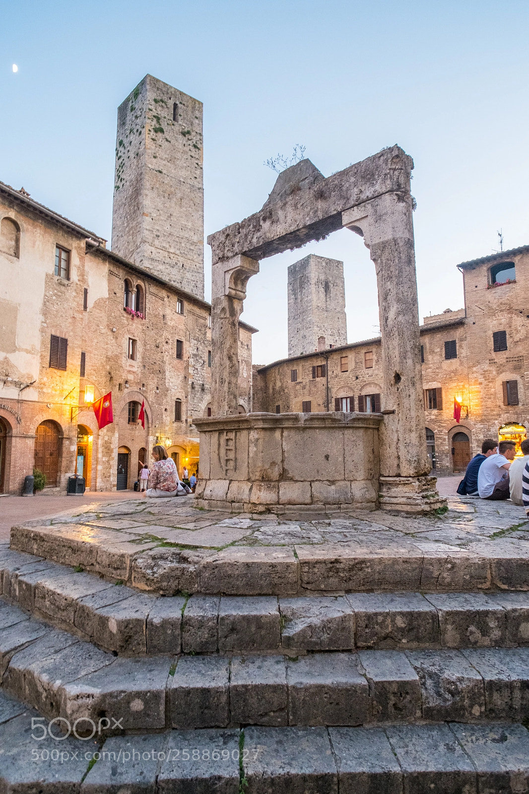 Fujifilm X-Pro1 sample photo. Piazza della cisterna photography
