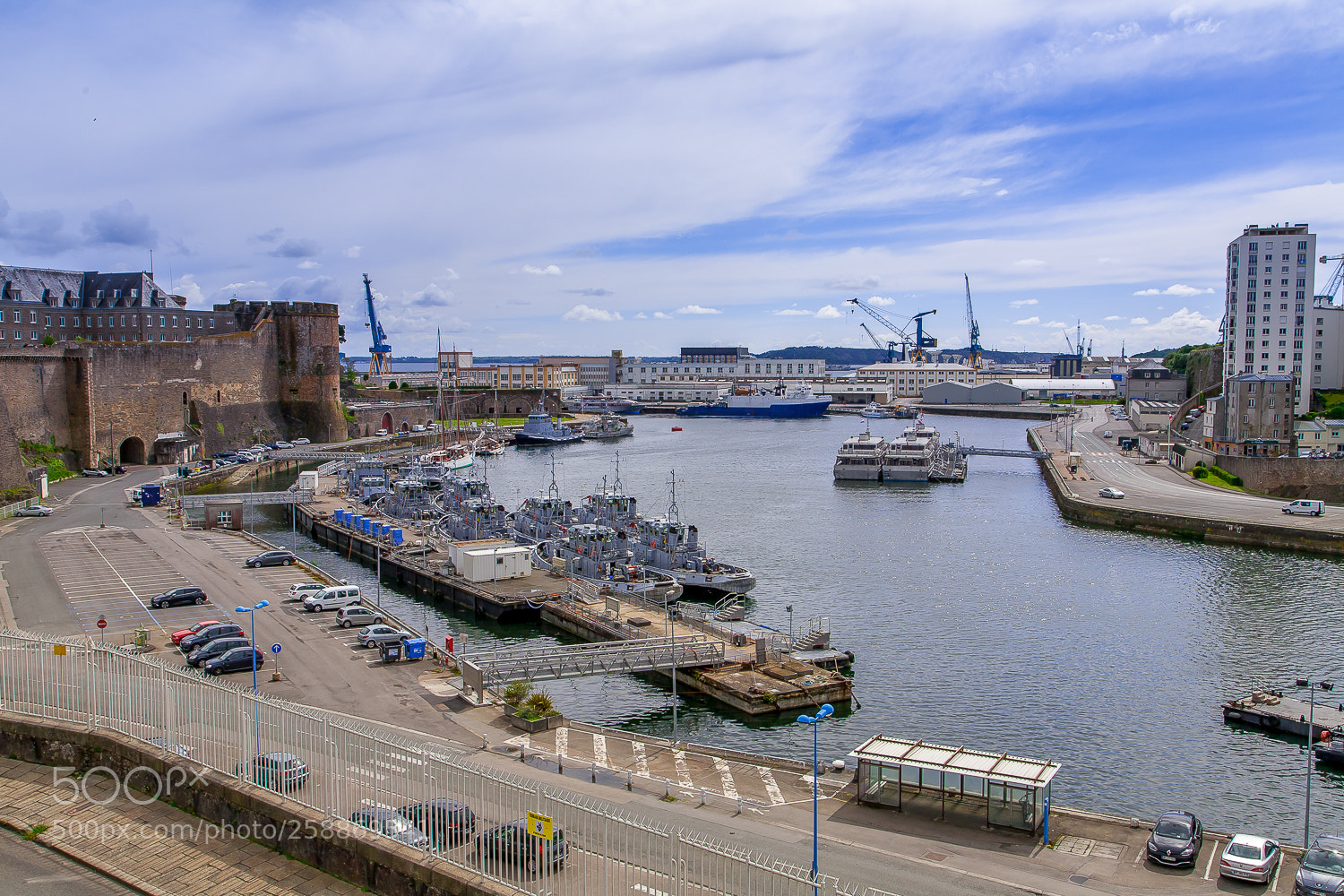 Canon EOS 5D sample photo. Port de brest photography