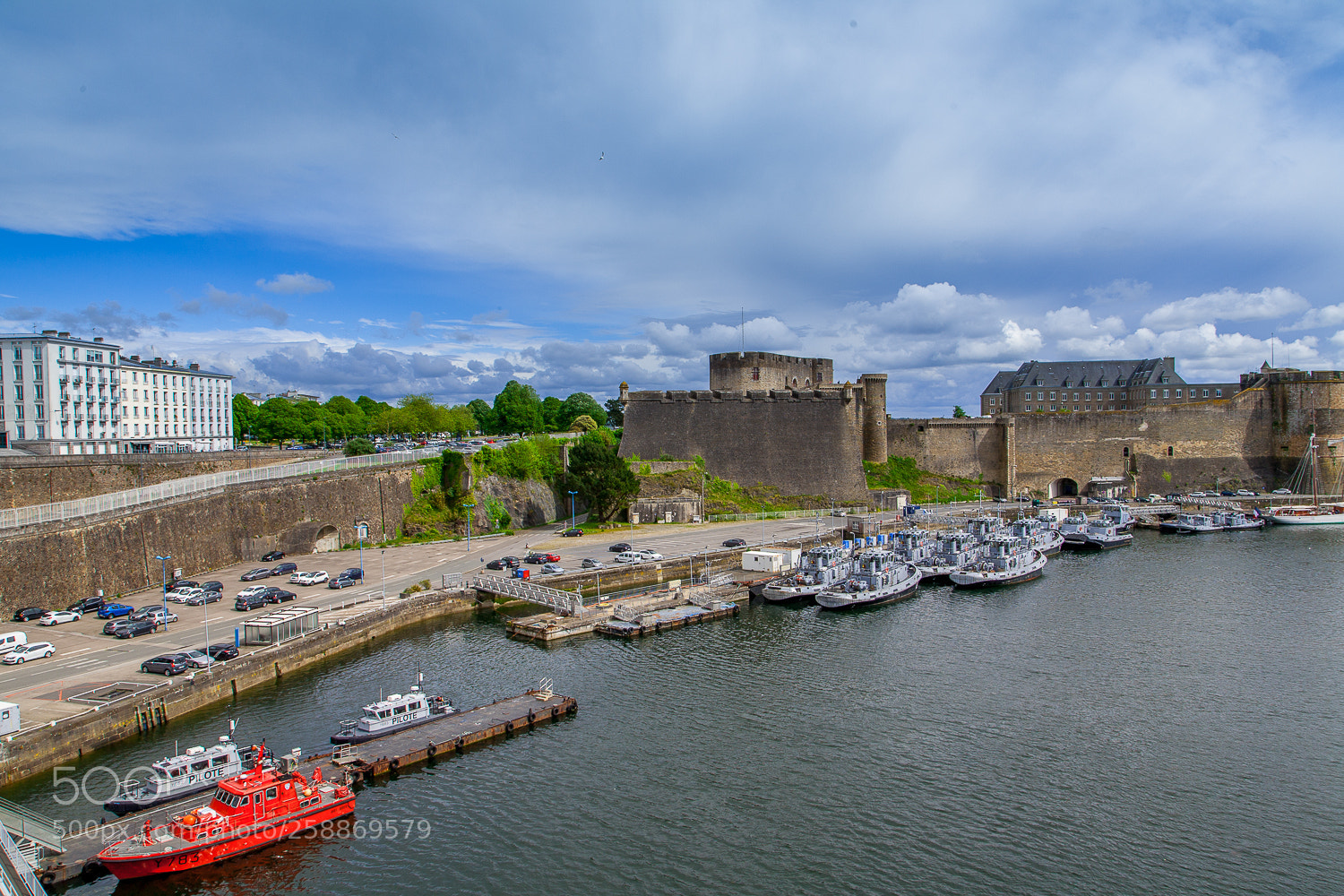 Canon EOS 5D sample photo. Port de brest photography