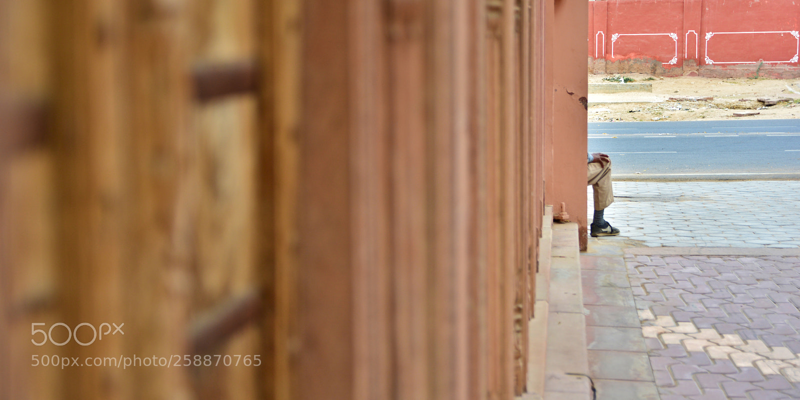 Nikon D5200 sample photo. Guard photography