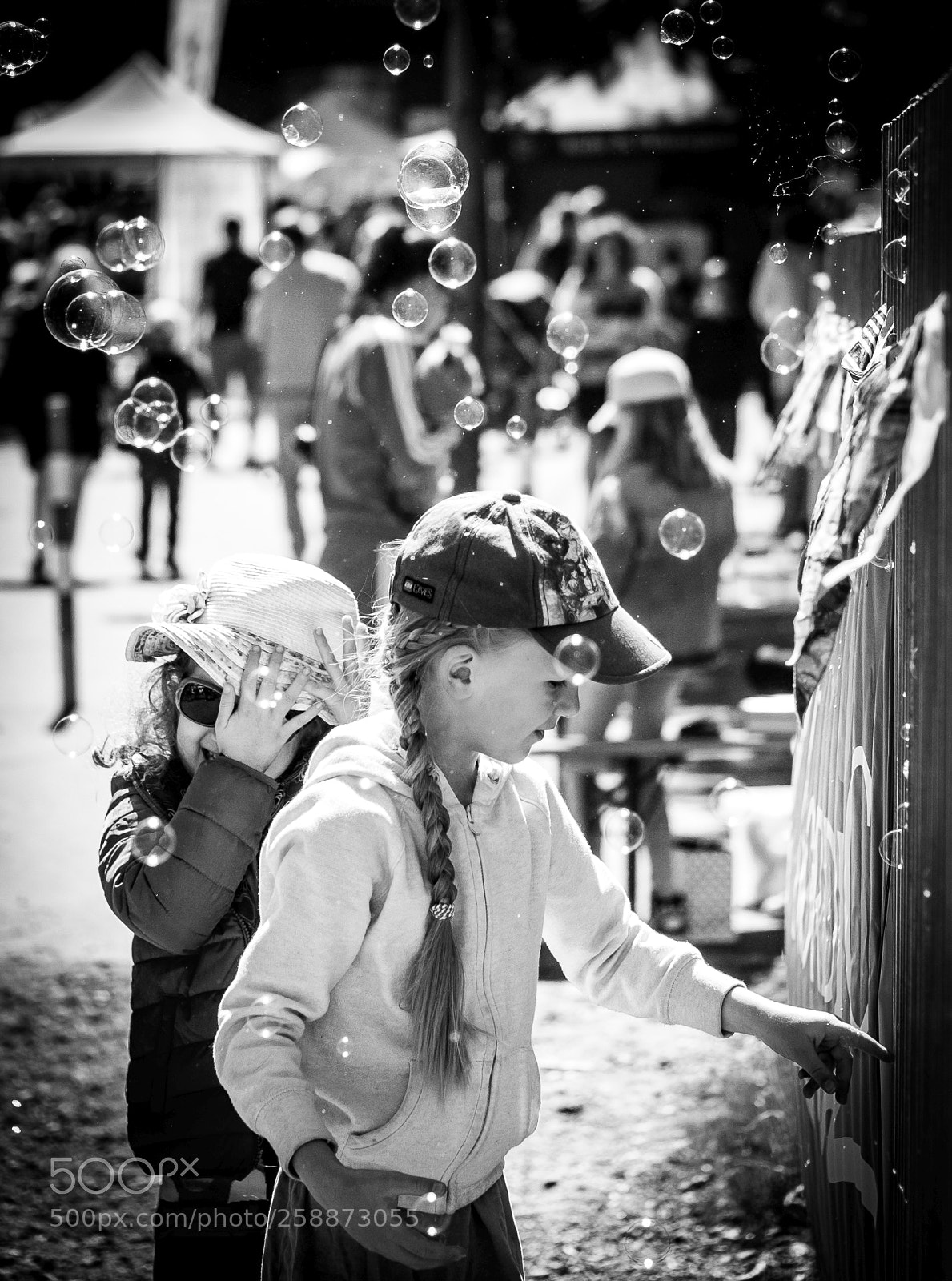 Fujifilm X-T20 sample photo. Bubble attack photography
