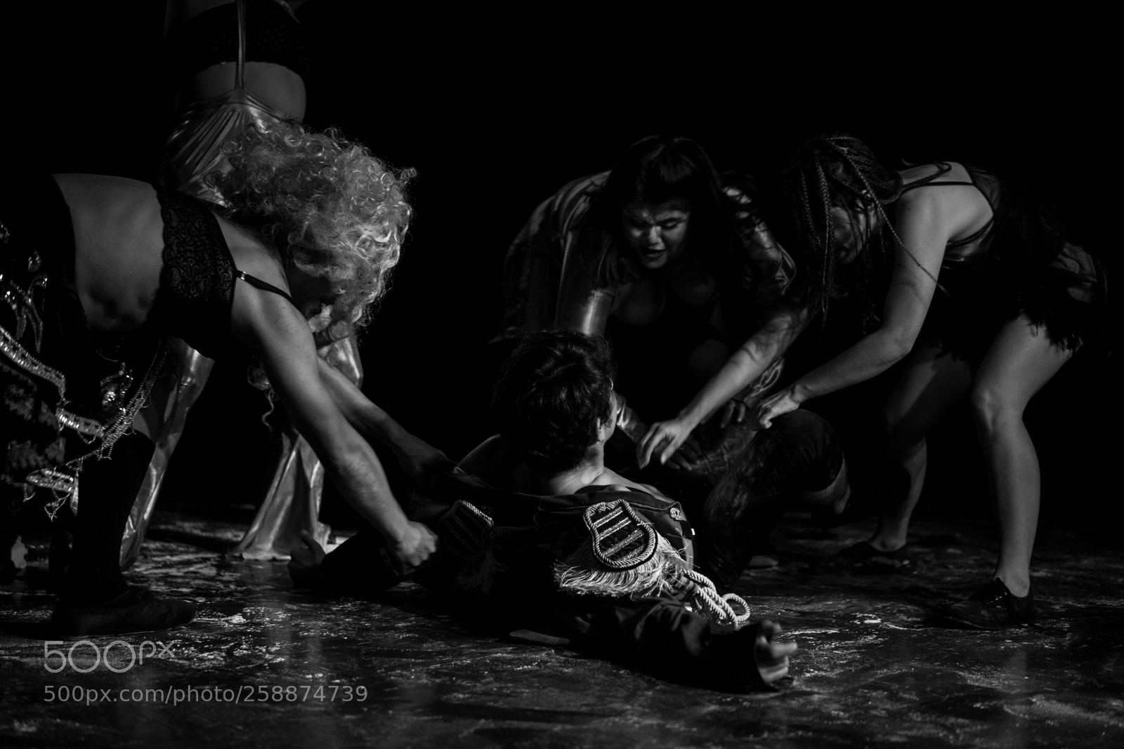 Sony a7 sample photo. La peste, gran farra photography