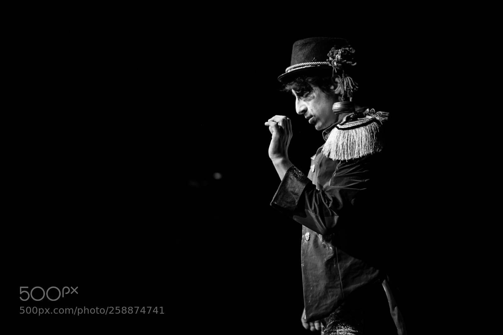 Sony a7 sample photo. La peste, gran farra photography