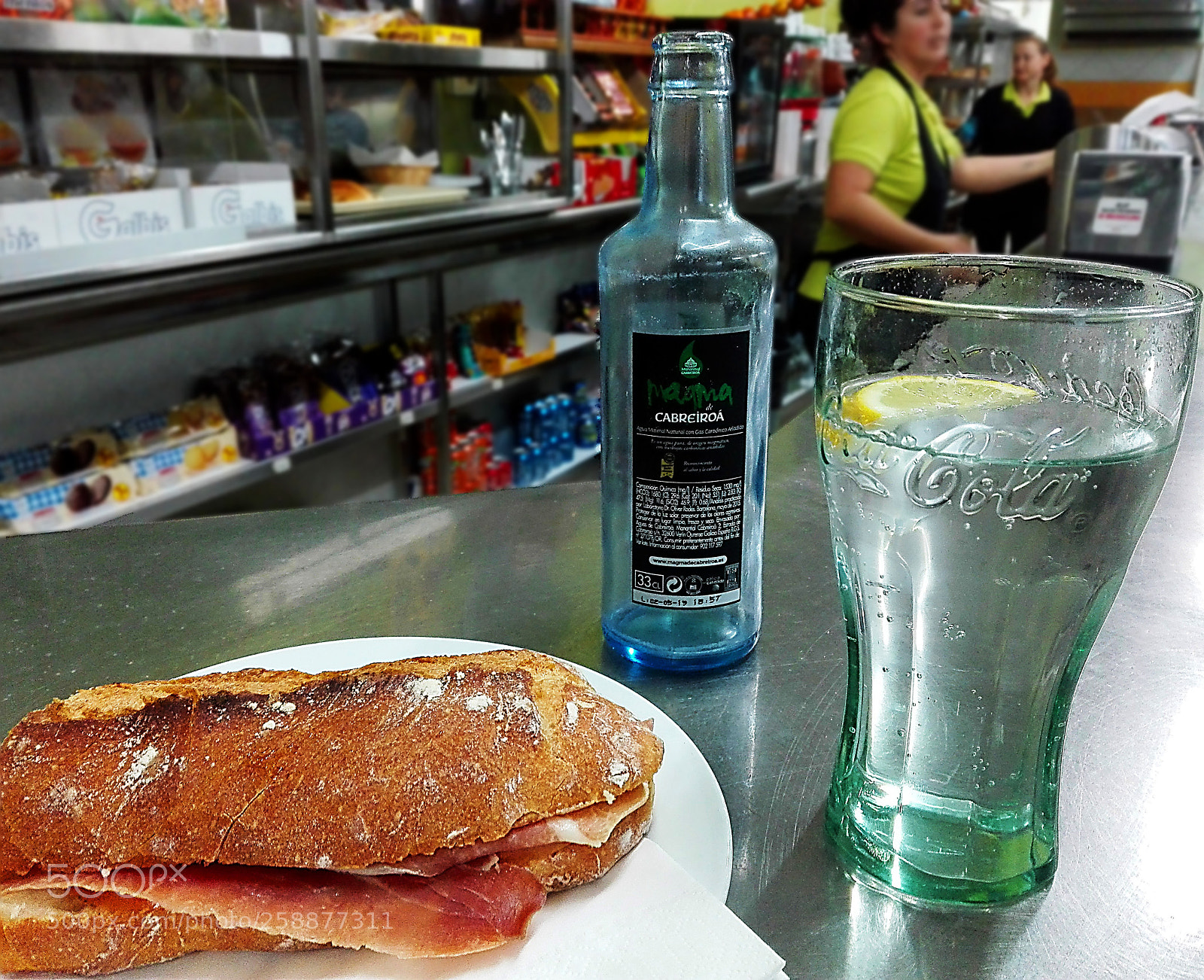 HUAWEI P8 Lite sample photo. Cafeteria photography