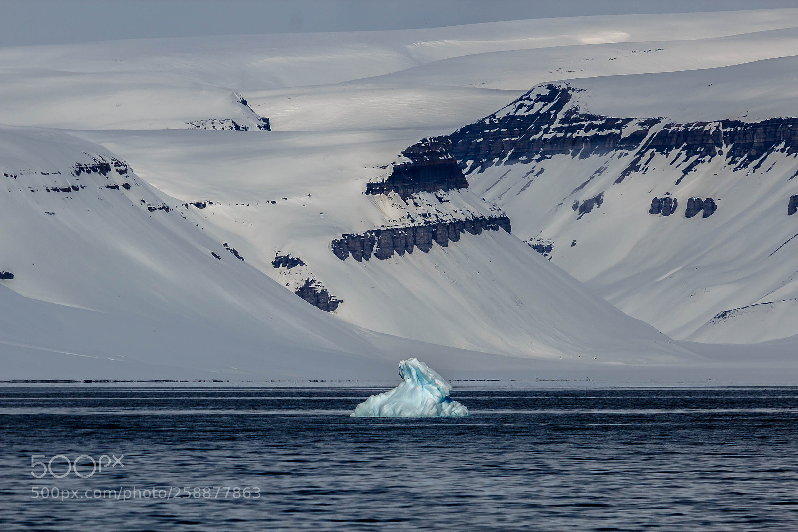 Canon EOS 600D (Rebel EOS T3i / EOS Kiss X5) sample photo. Svalbard photography
